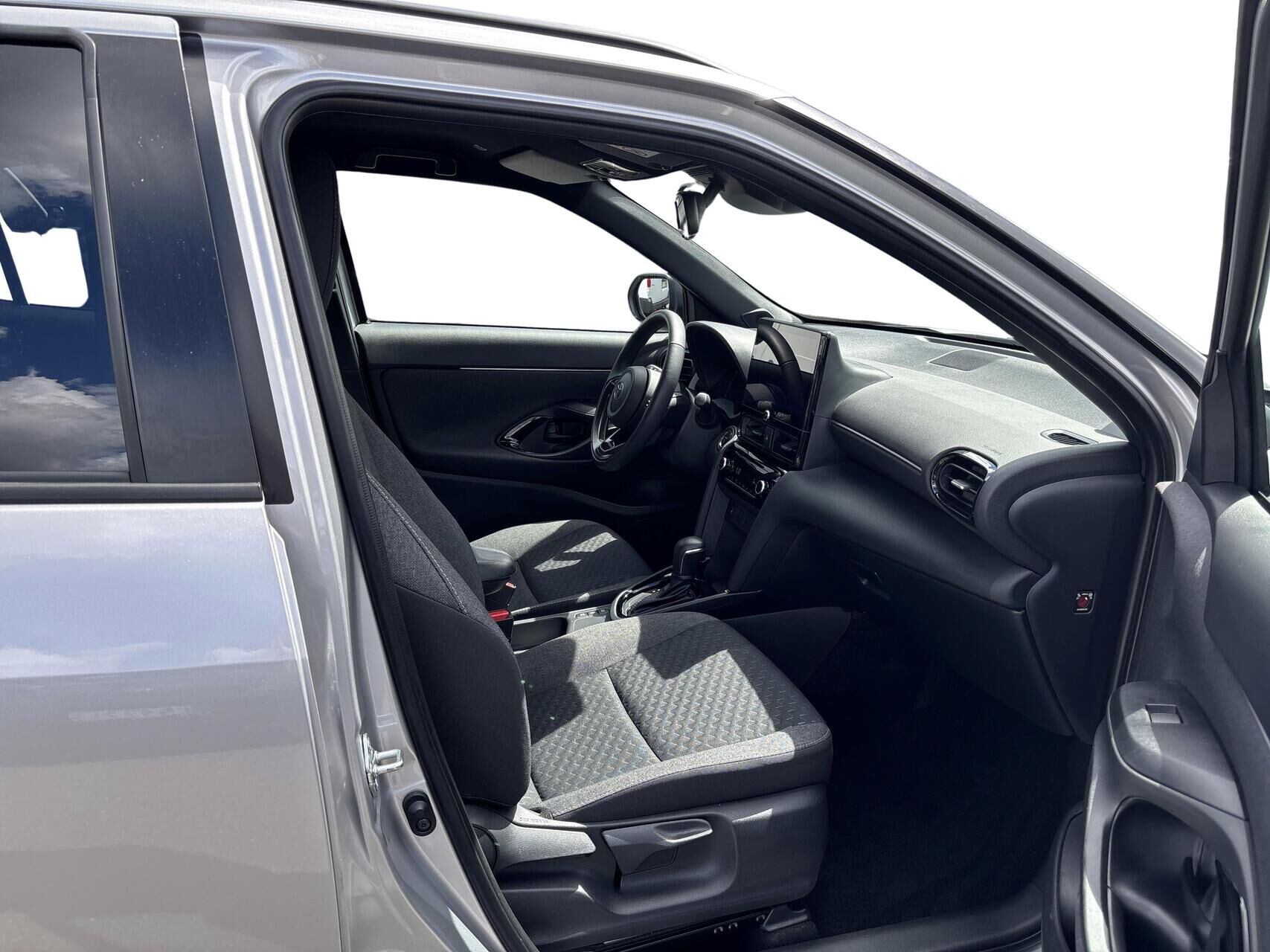 Billede af Toyota Yaris Cross 1,5 Hybrid Style Comfort 116HK 5d Trinl. Gear