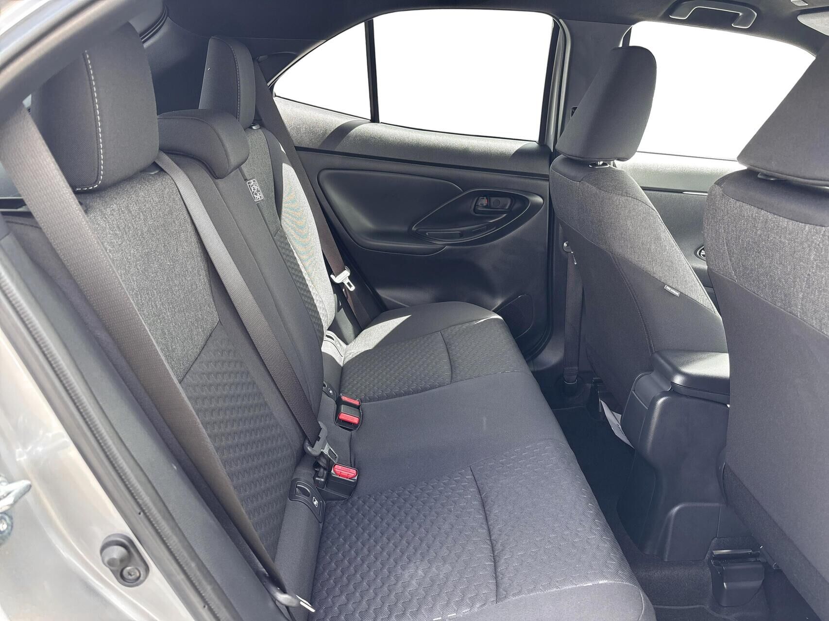 Billede af Toyota Yaris Cross 1,5 Hybrid Style Comfort 116HK 5d Trinl. Gear
