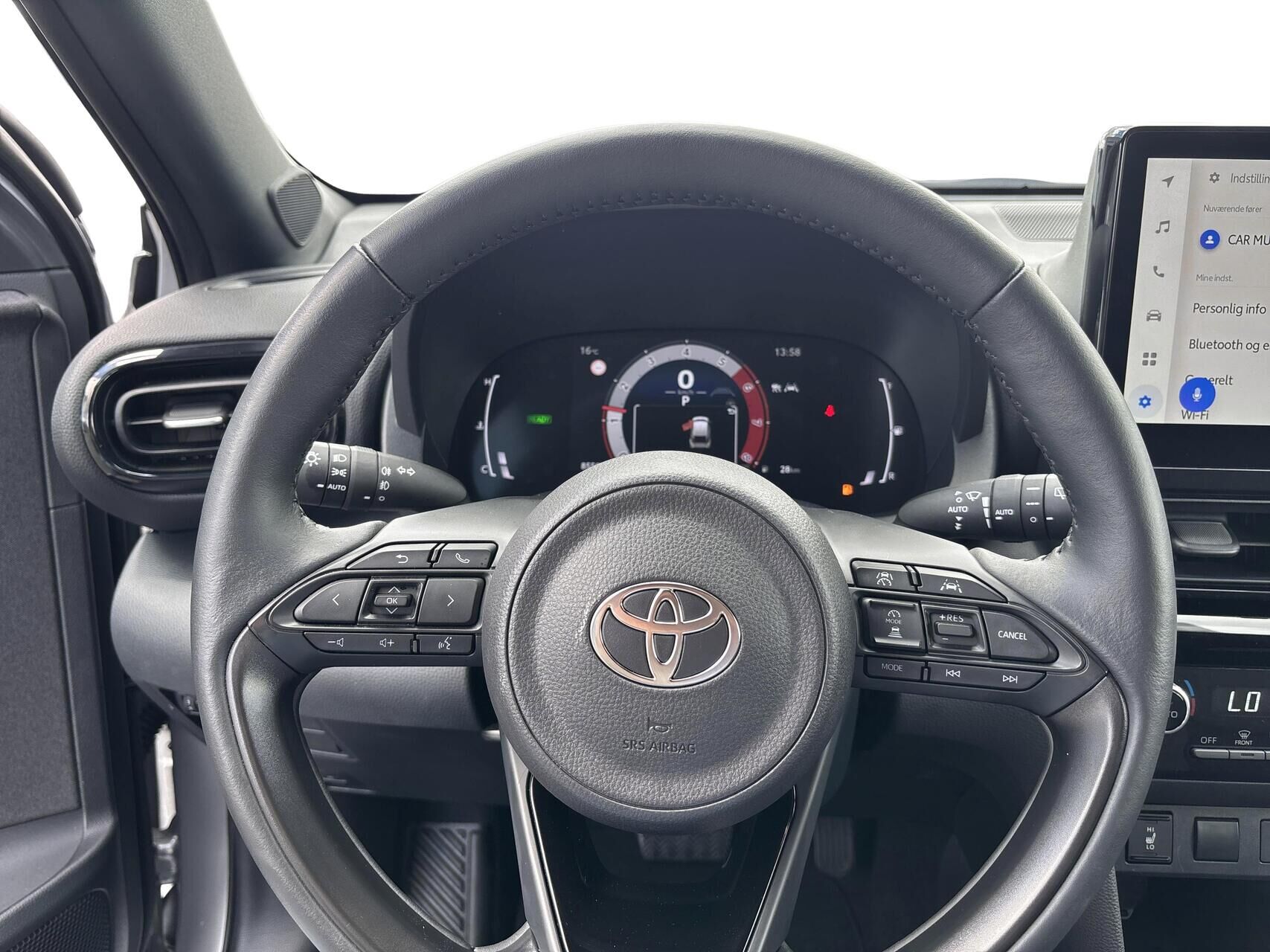Billede af Toyota Yaris Cross 1,5 Hybrid Style Comfort 116HK 5d Trinl. Gear