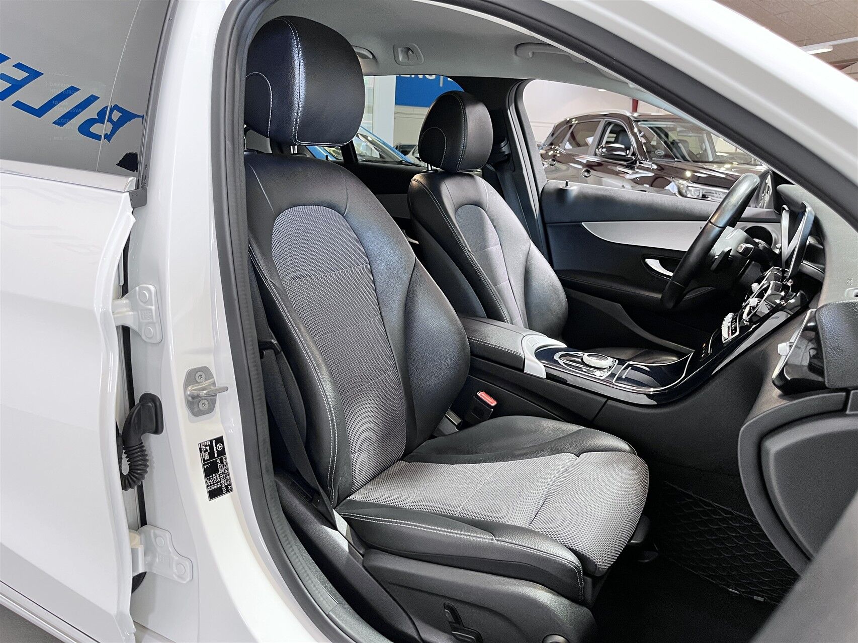 Billede af Mercedes-Benz C300 de T 2,0 CDI  Plugin-hybrid Avantgarde 9G-Tronic 306HK Stc Aut.