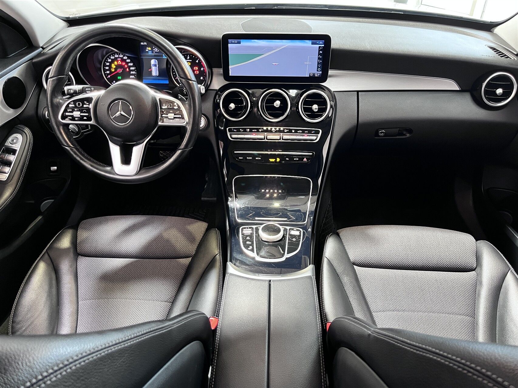 Billede af Mercedes-Benz C300 de T 2,0 CDI  Plugin-hybrid Avantgarde 9G-Tronic 306HK Stc Aut.