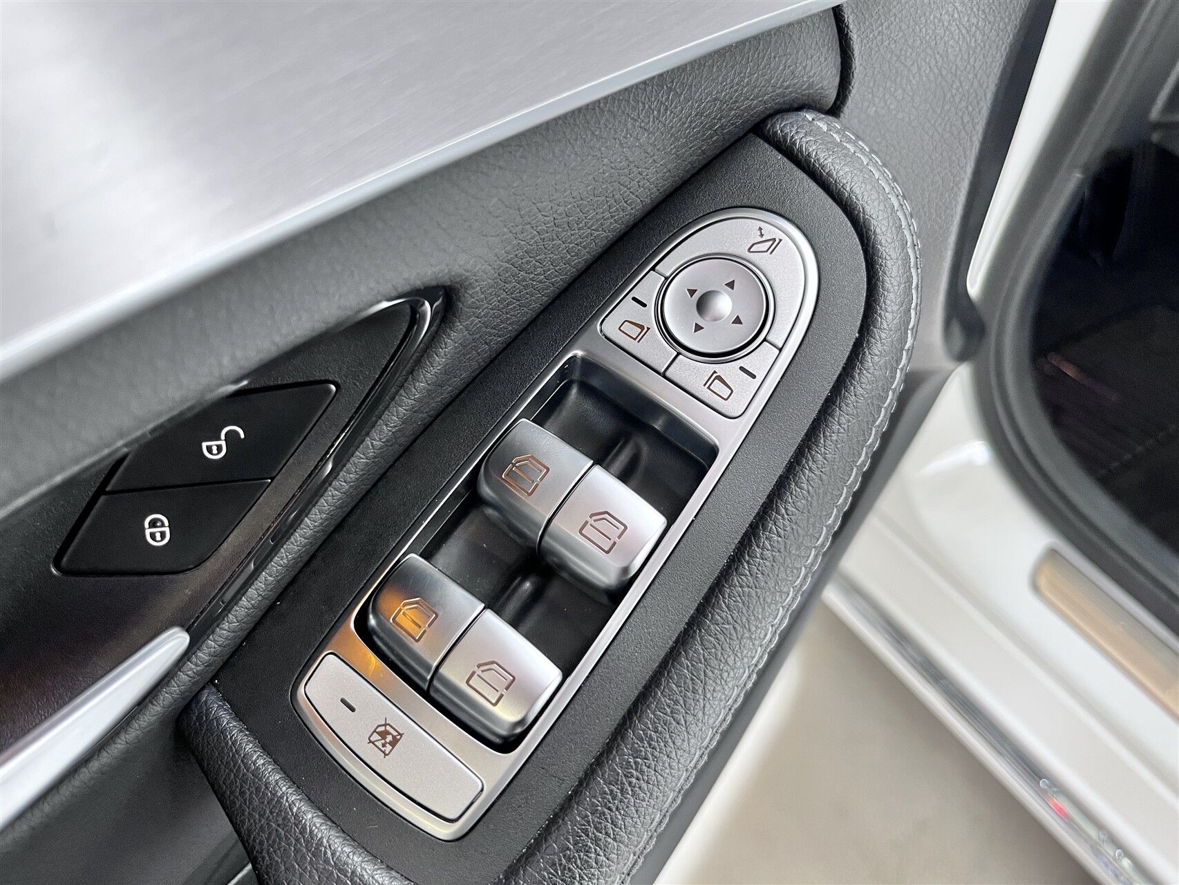 Billede af Mercedes-Benz C300 de T 2,0 CDI  Plugin-hybrid Avantgarde 9G-Tronic 306HK Stc Aut.