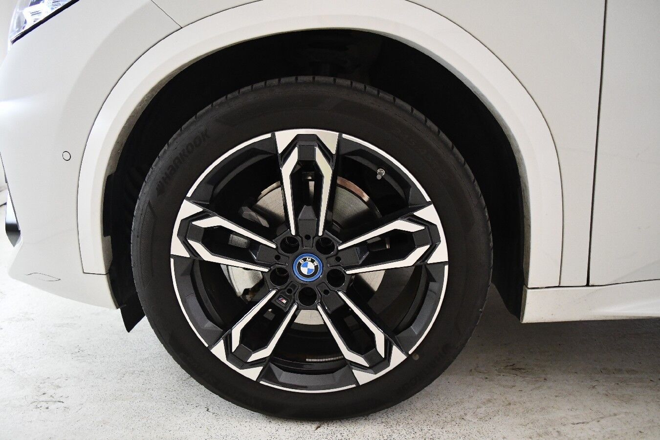 Billede af BMW iX2 eDrive20 Fully Charged 204HK 5d Aut.