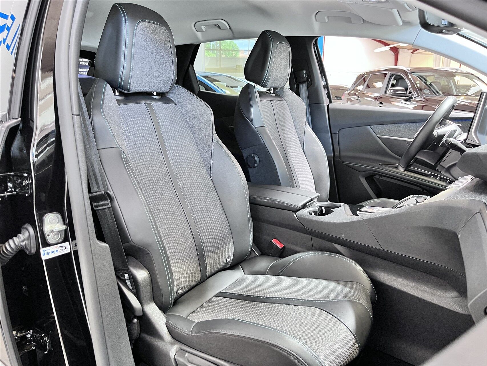 Billede af Peugeot 3008 1,6 PureTech  Plugin-hybrid Allure Pack EAT8 225HK 5d 8g Aut.