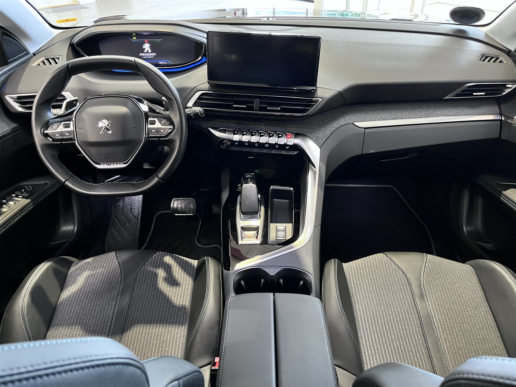 Billede af Peugeot 3008 1,6 PureTech  Plugin-hybrid Allure Pack EAT8 225HK 5d 8g Aut.