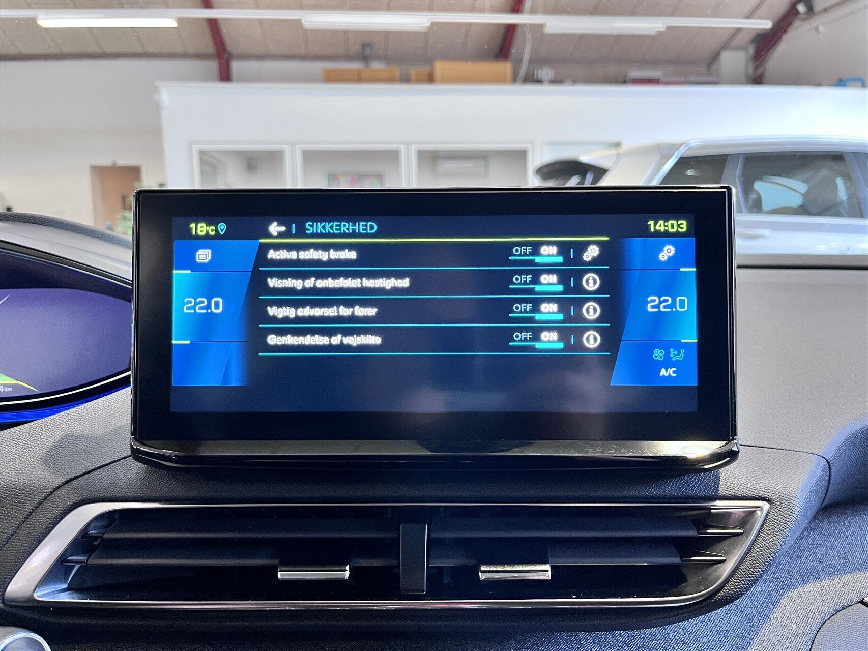 Billede af Peugeot 3008 1,6 PureTech  Plugin-hybrid Allure Pack EAT8 225HK 5d 8g Aut.