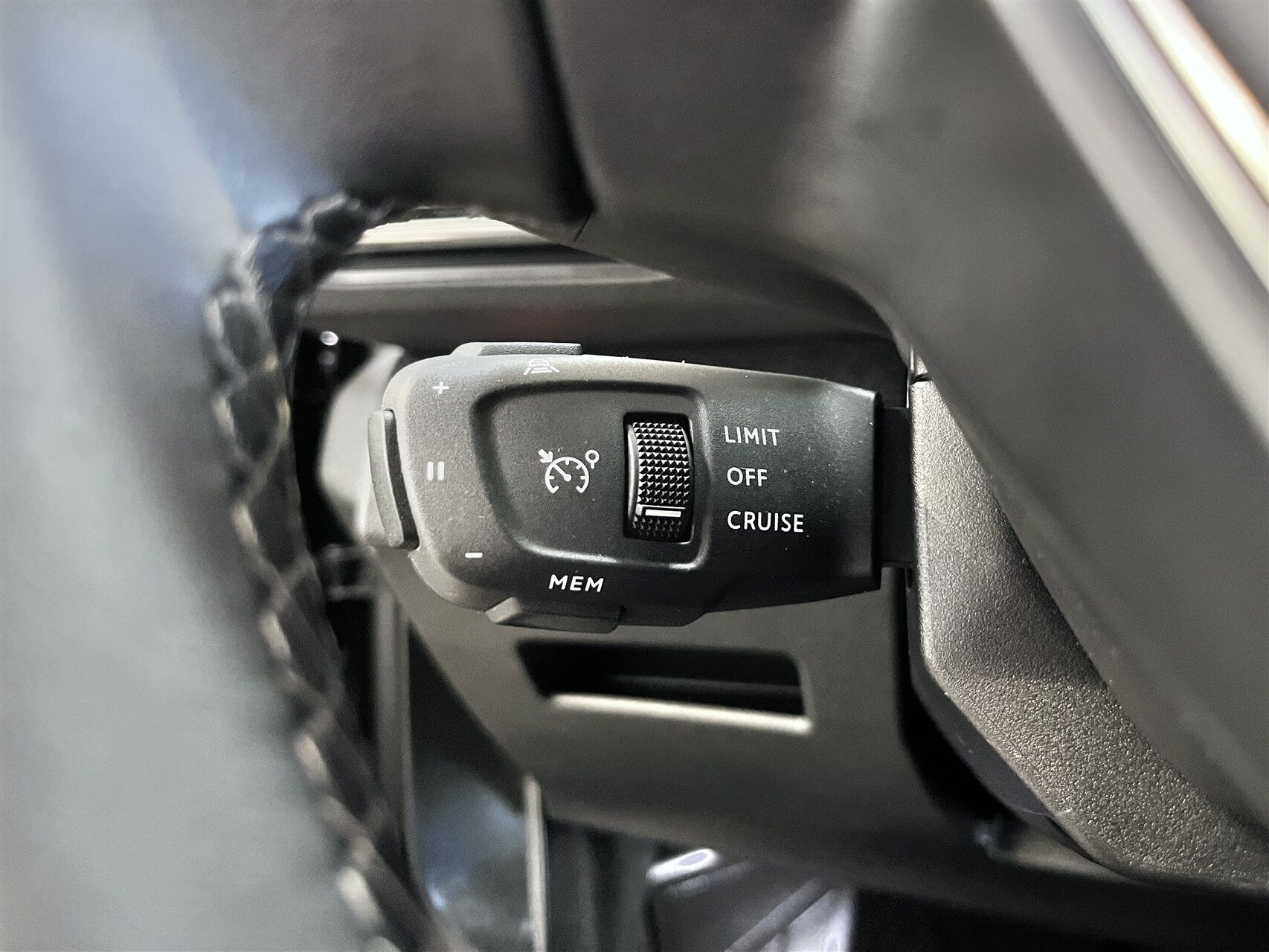 Billede af Peugeot 3008 1,6 PureTech  Plugin-hybrid Allure Pack EAT8 225HK 5d 8g Aut.