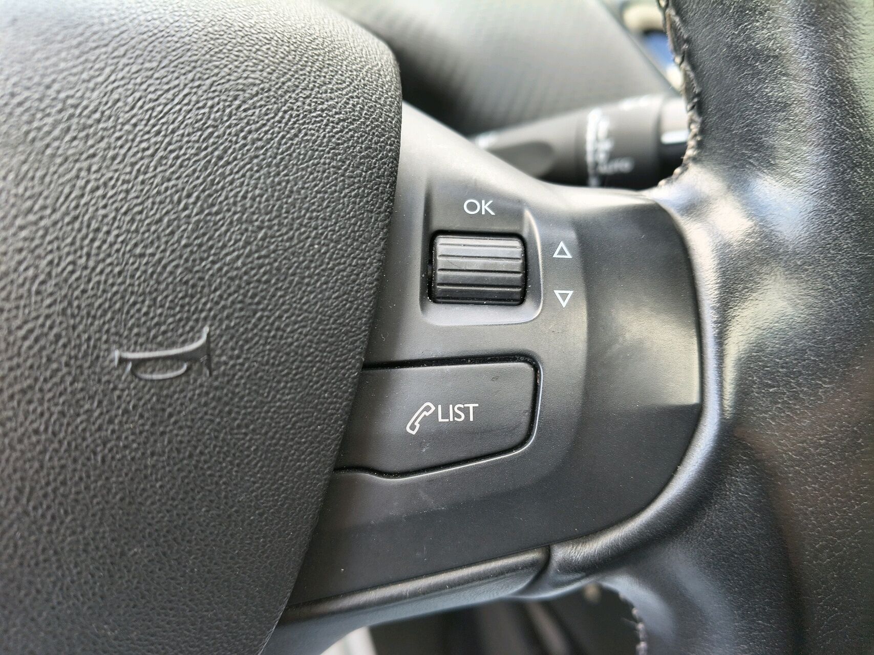 Billede af Peugeot 2008 1,2 PureTech Selection Sky 130HK 5d 6g