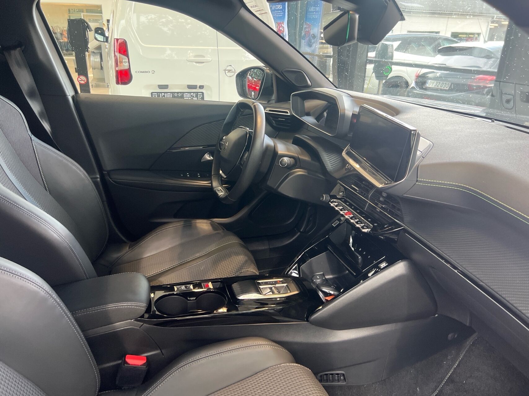 Billede af Peugeot e-2008 EL GT 136HK 5d Aut.