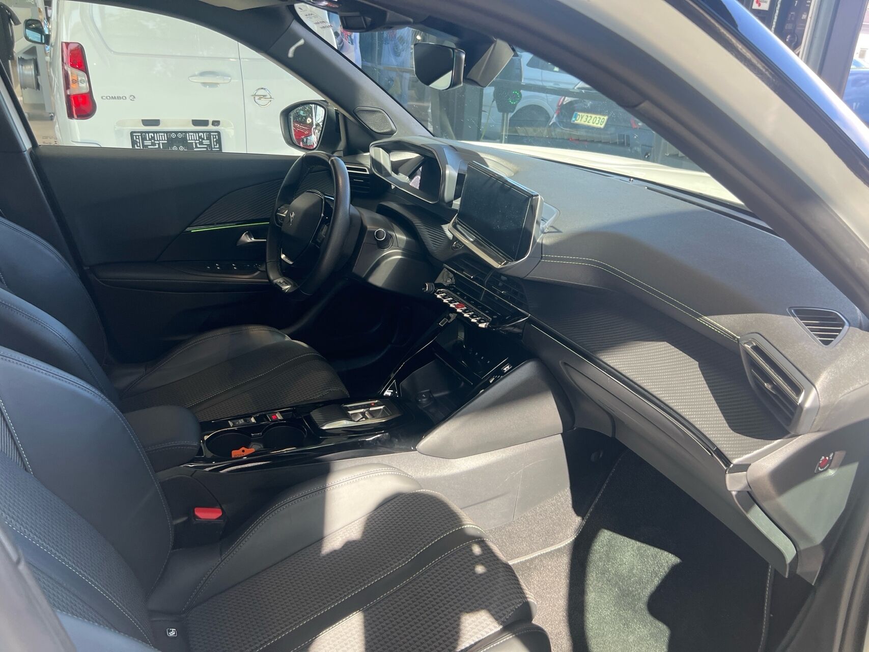 Billede af Peugeot e-2008 EL GT 136HK 5d Aut.