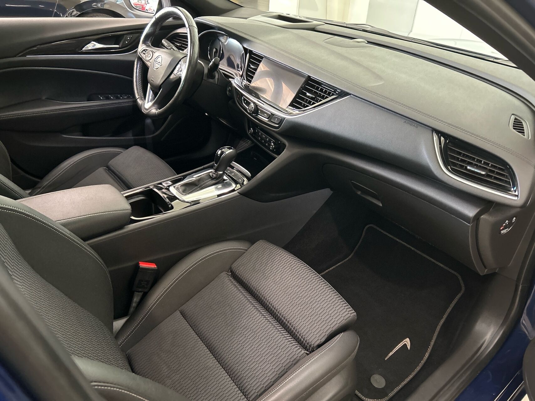 Billede af Opel Insignia Sports Tourer 2,0 D Business Ultimate 174HK Stc 8g Aut.