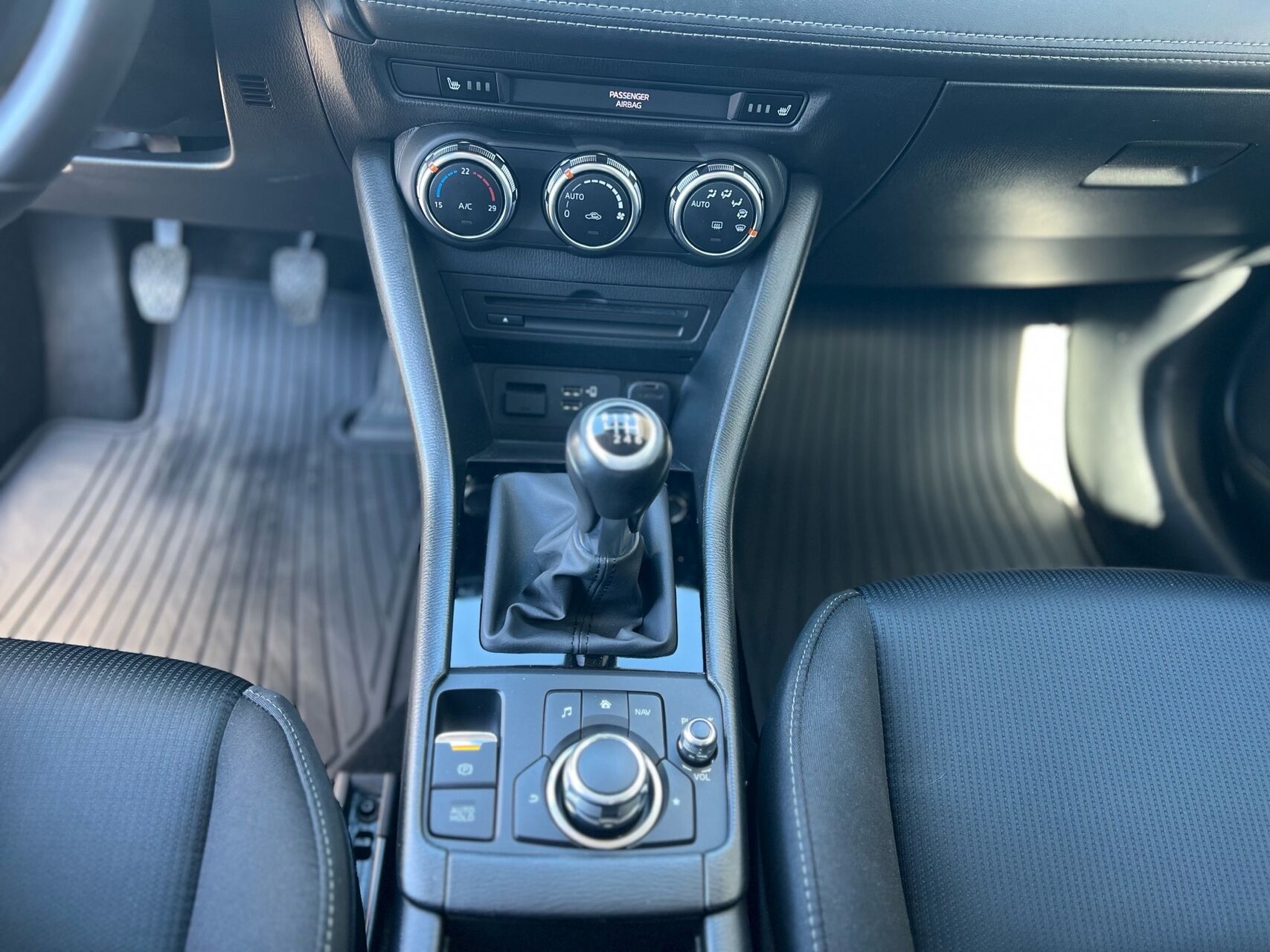 Billede af Mazda CX-3 2,0 Skyactiv-G Vision 121HK 5d 6g
