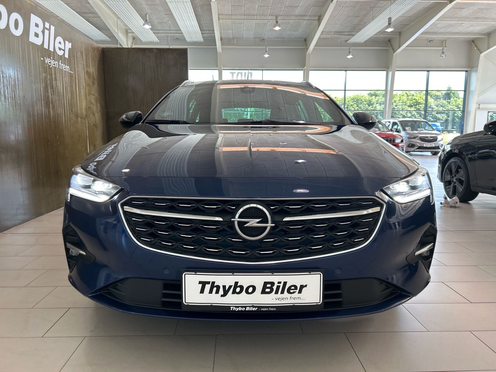 Billede af Opel Insignia Sports Tourer 2,0 D Business Ultimate 174HK Stc 8g Aut.