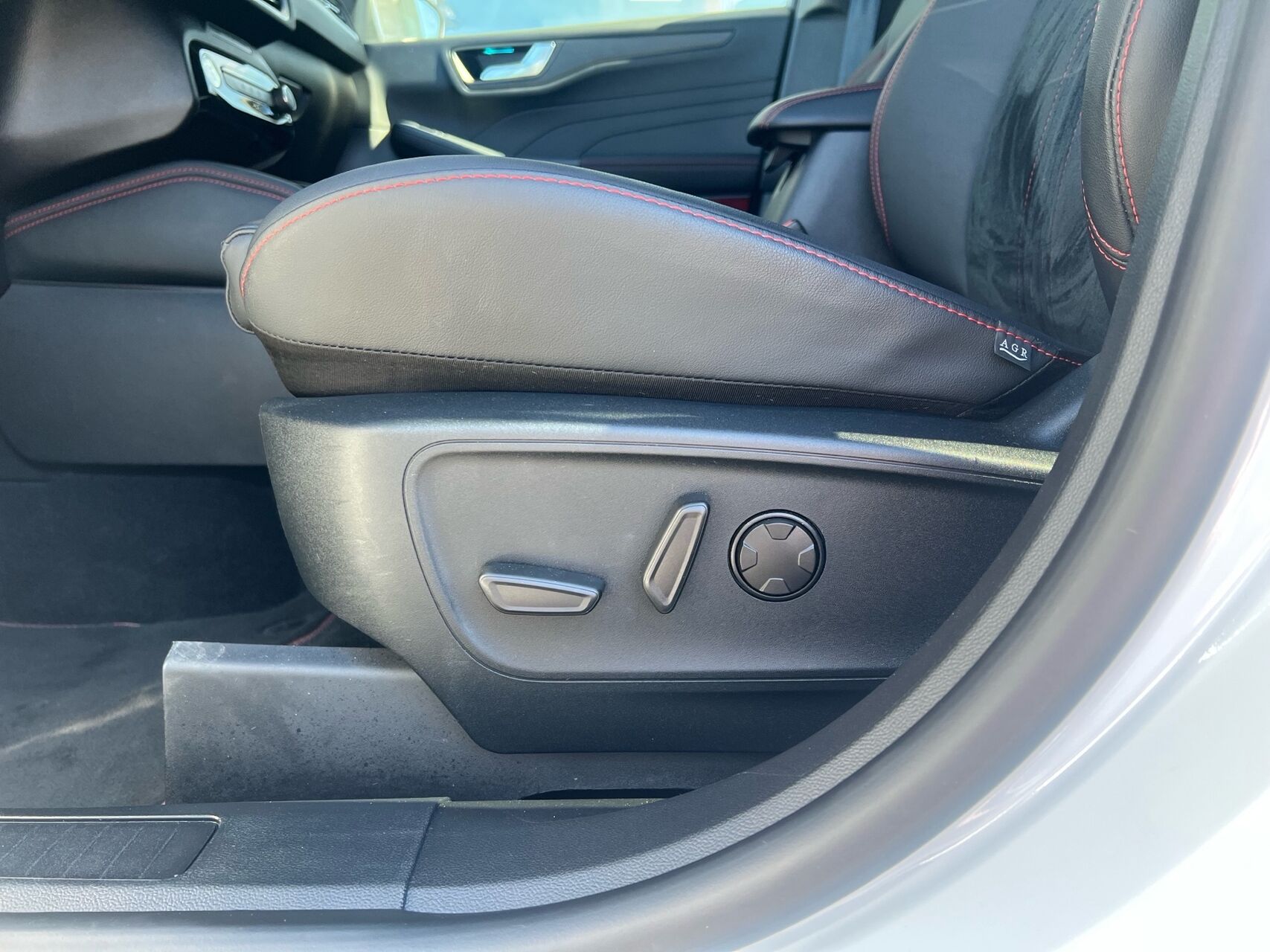 Billede af Ford Kuga 2,5 Plugin-hybrid ST-Line X CVT 243HK 5d Aut.