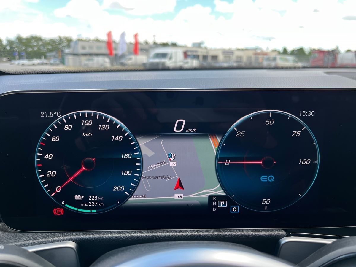 Billede af Mercedes-Benz EQB 300 EL Progressive 7 pers. 4Matic 228HK 5d Aut.