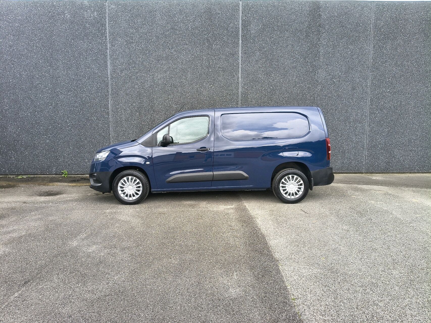 Billede af Toyota Proace City Long 1,5 D Comfort Smart Active Vision Dobbelt Bagdør 102HK Van