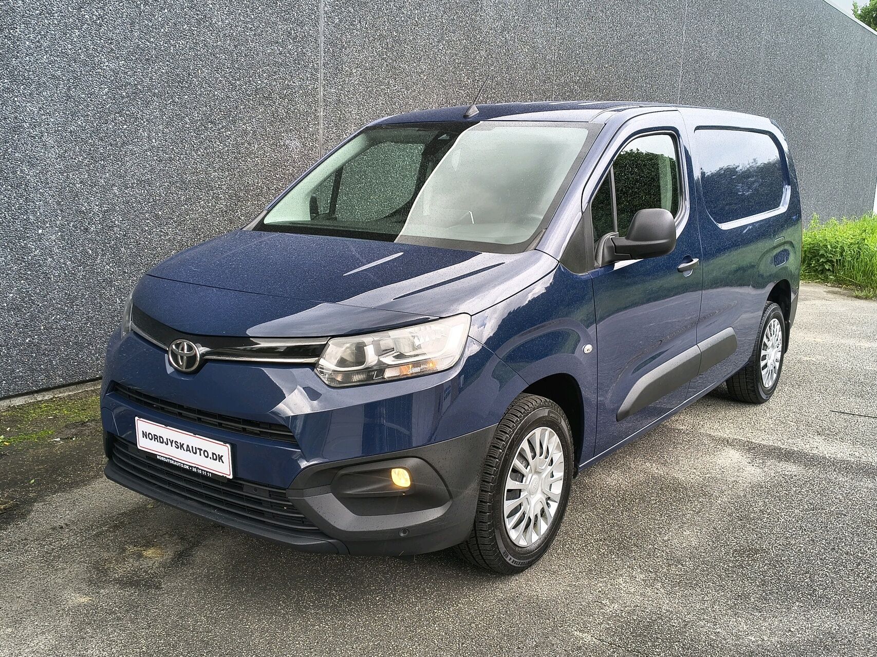 Billede af Toyota Proace City Long 1,5 D Comfort Smart Active Vision Dobbelt Bagdør 102HK Van