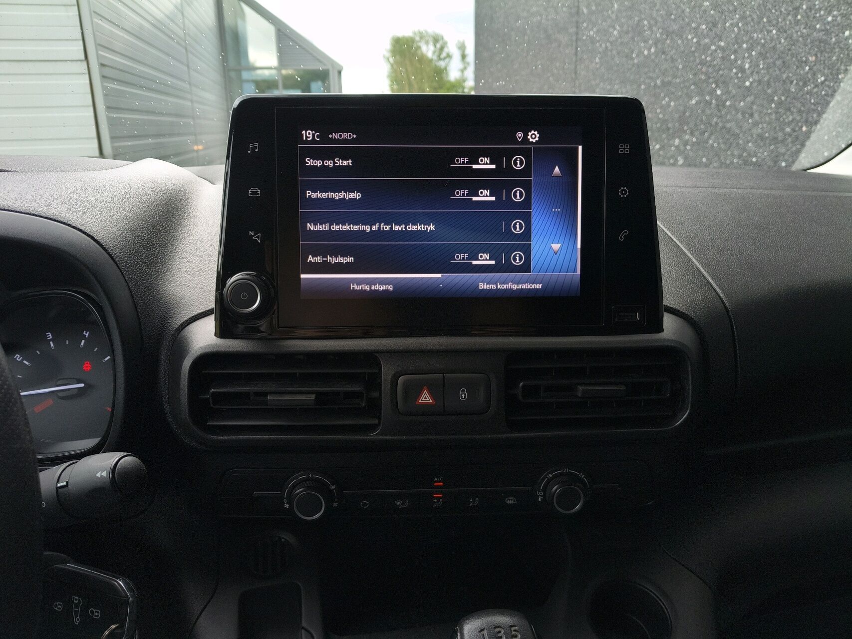 Billede af Toyota Proace City Long 1,5 D Comfort Smart Active Vision Dobbelt Bagdør 102HK Van