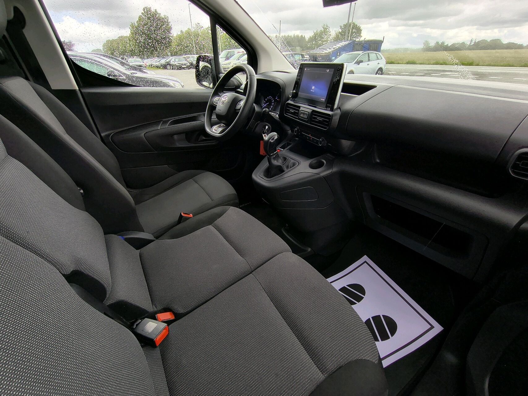 Billede af Toyota Proace City Long 1,5 D Comfort Smart Active Vision Dobbelt Bagdør 102HK Van