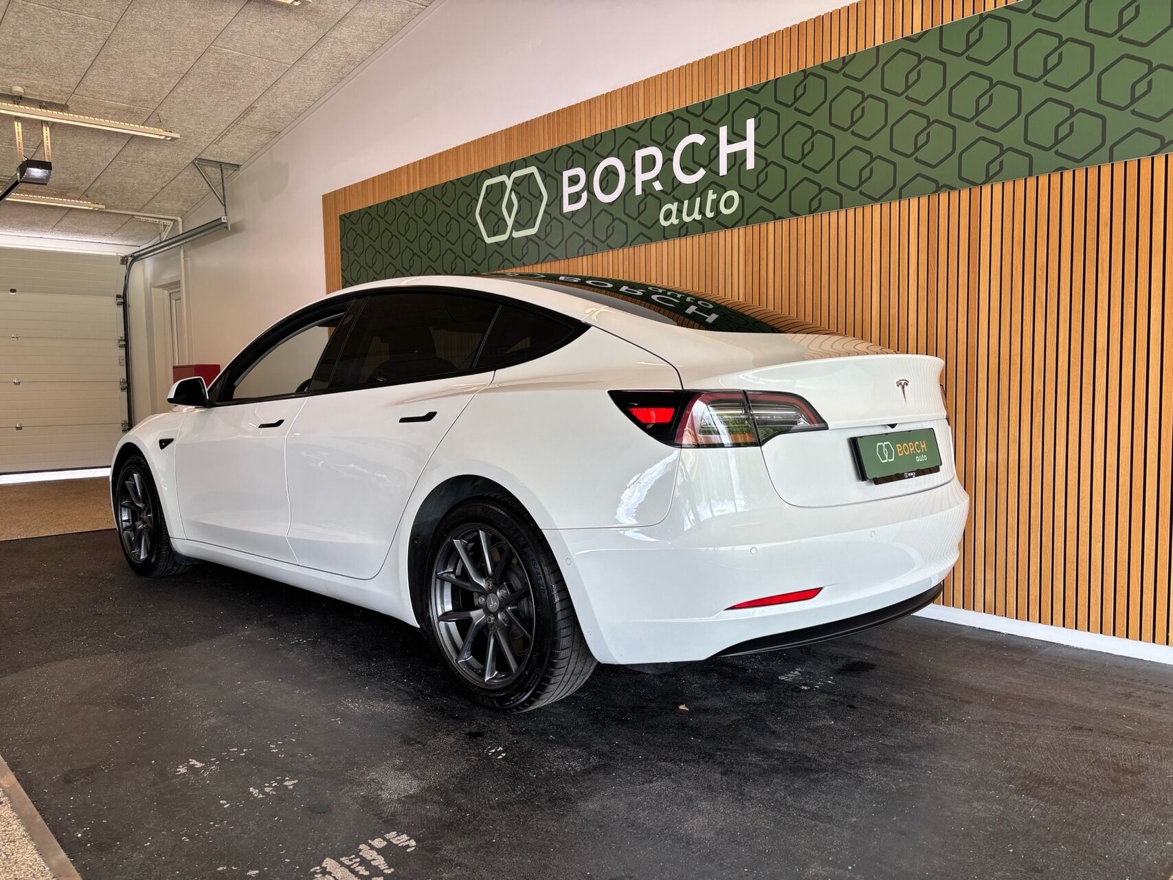 Billede af Tesla Model 3 EL Standard Range Plus 325HK Aut.
