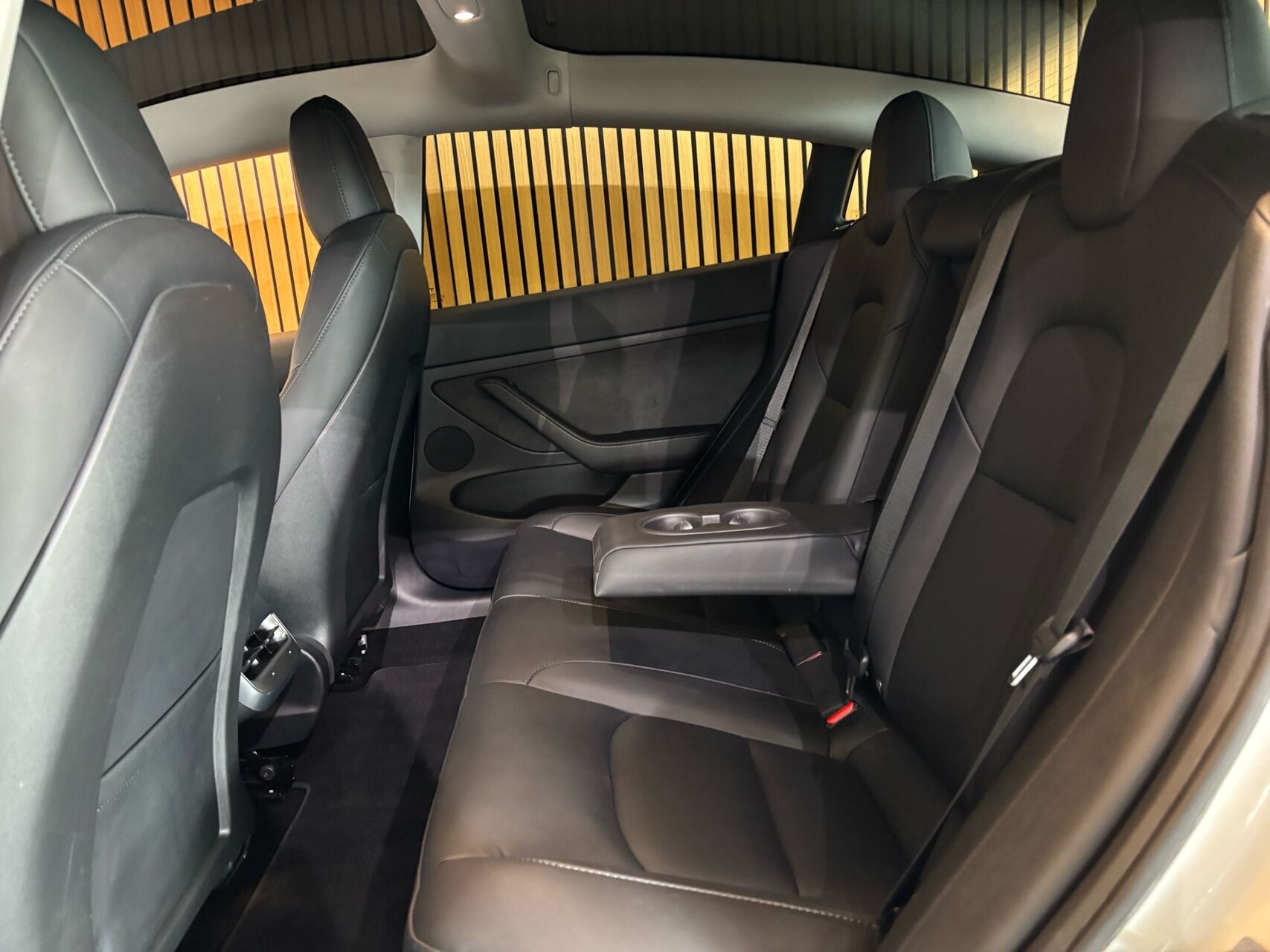 Billede af Tesla Model 3 EL Standard Range Plus 325HK Aut.