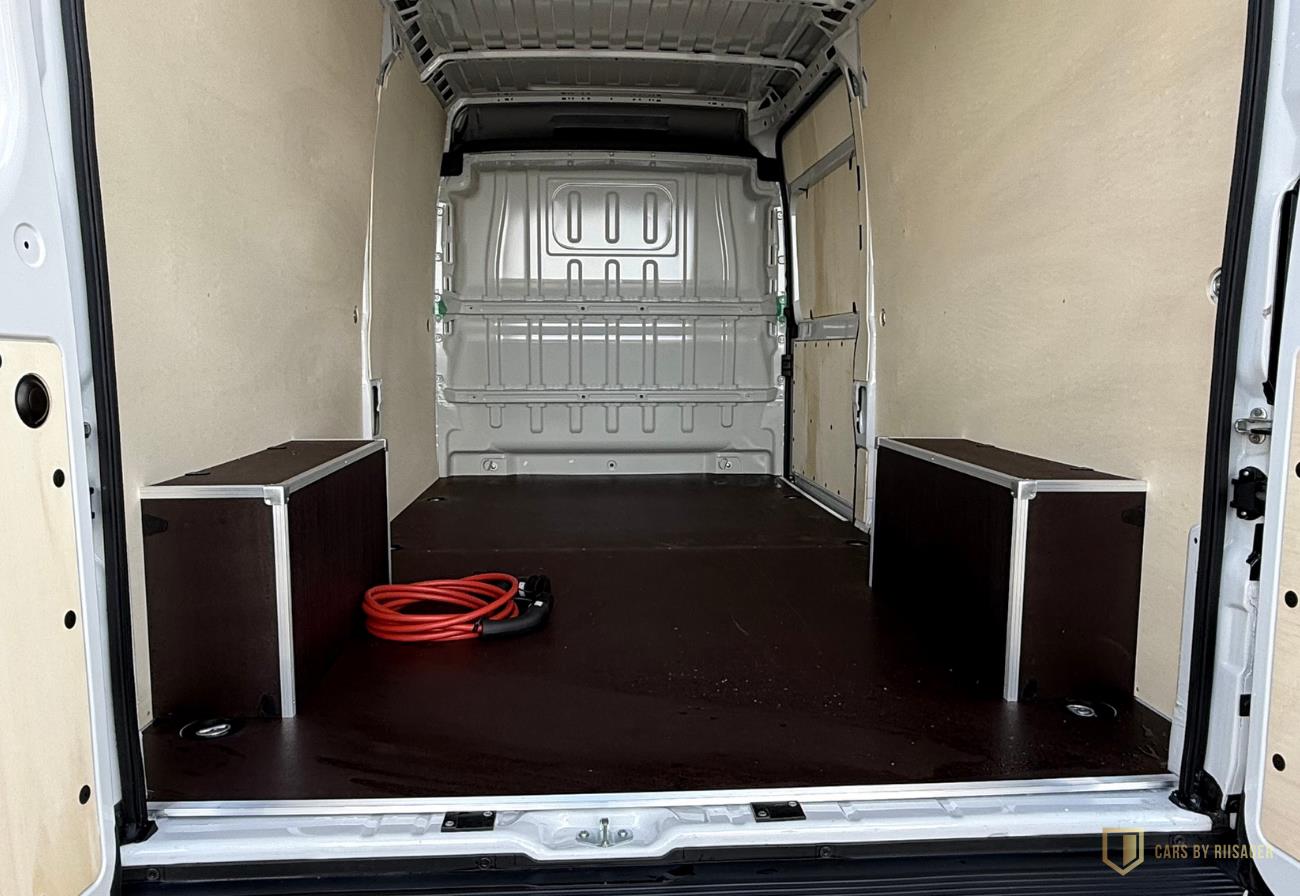 Billede af Citroën e-Jumper 35H L3H2 EL Masterline 270HK Van Aut.