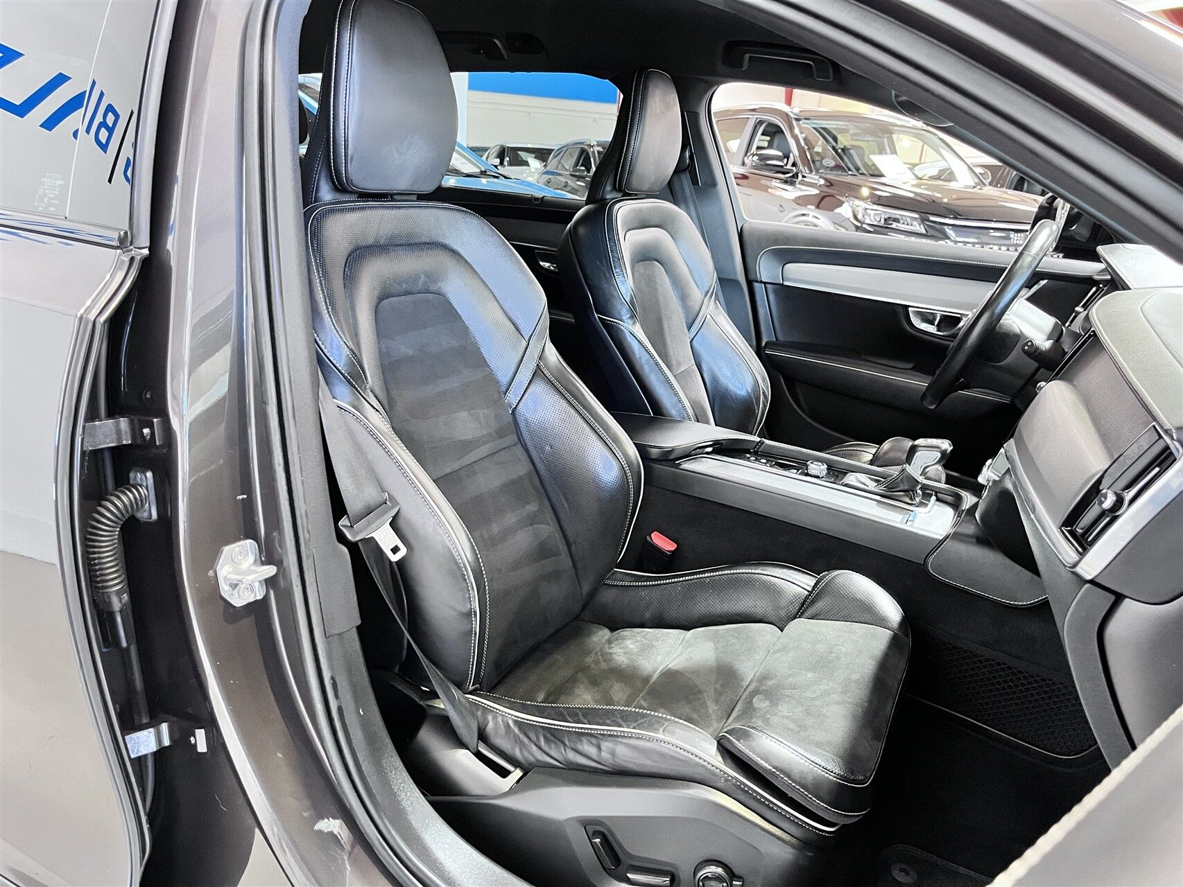 Billede af Volvo V90 2,0 D4 R-design 190HK Stc 8g Aut.