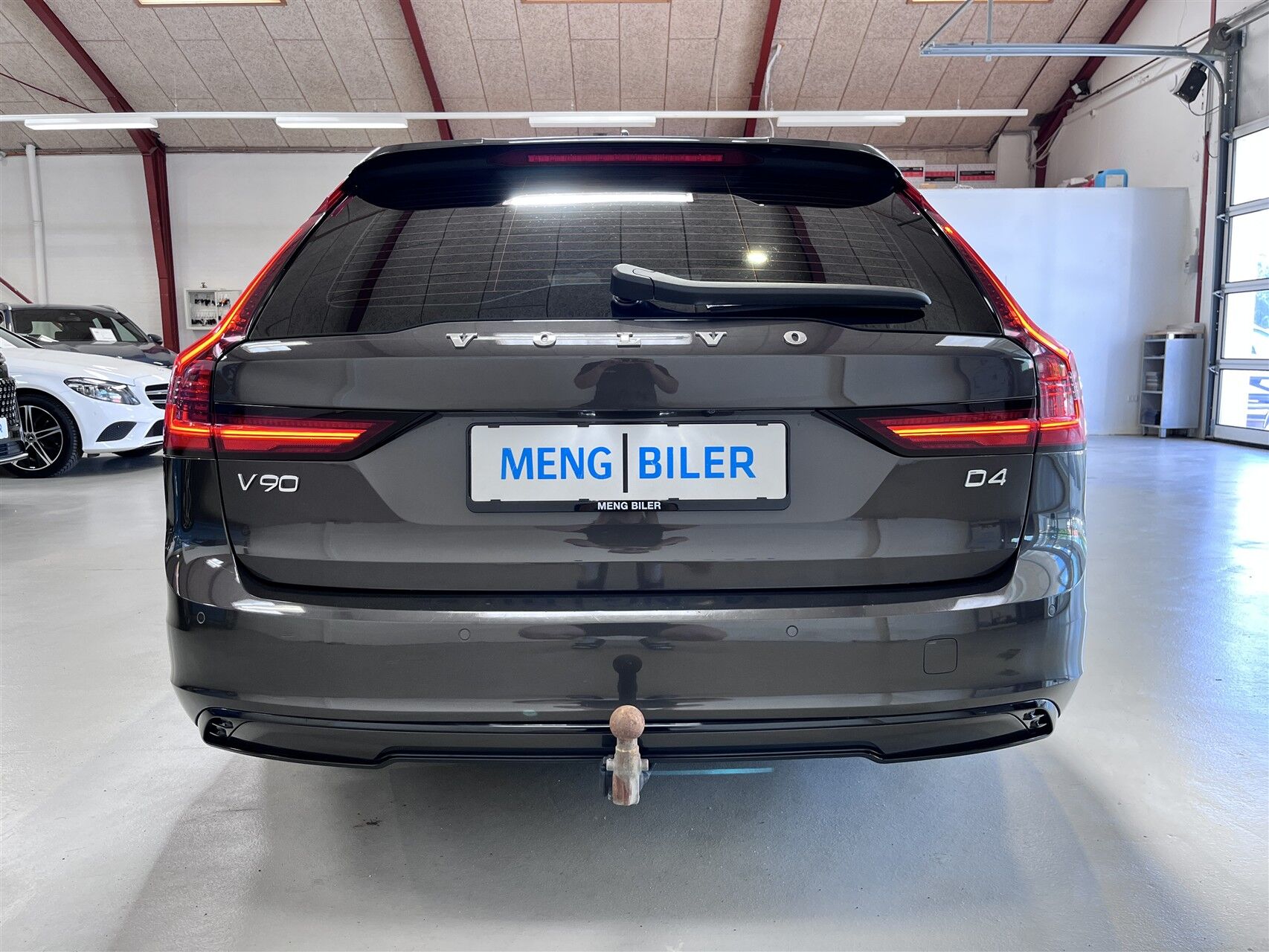 Billede af Volvo V90 2,0 D4 R-design 190HK Stc 8g Aut.