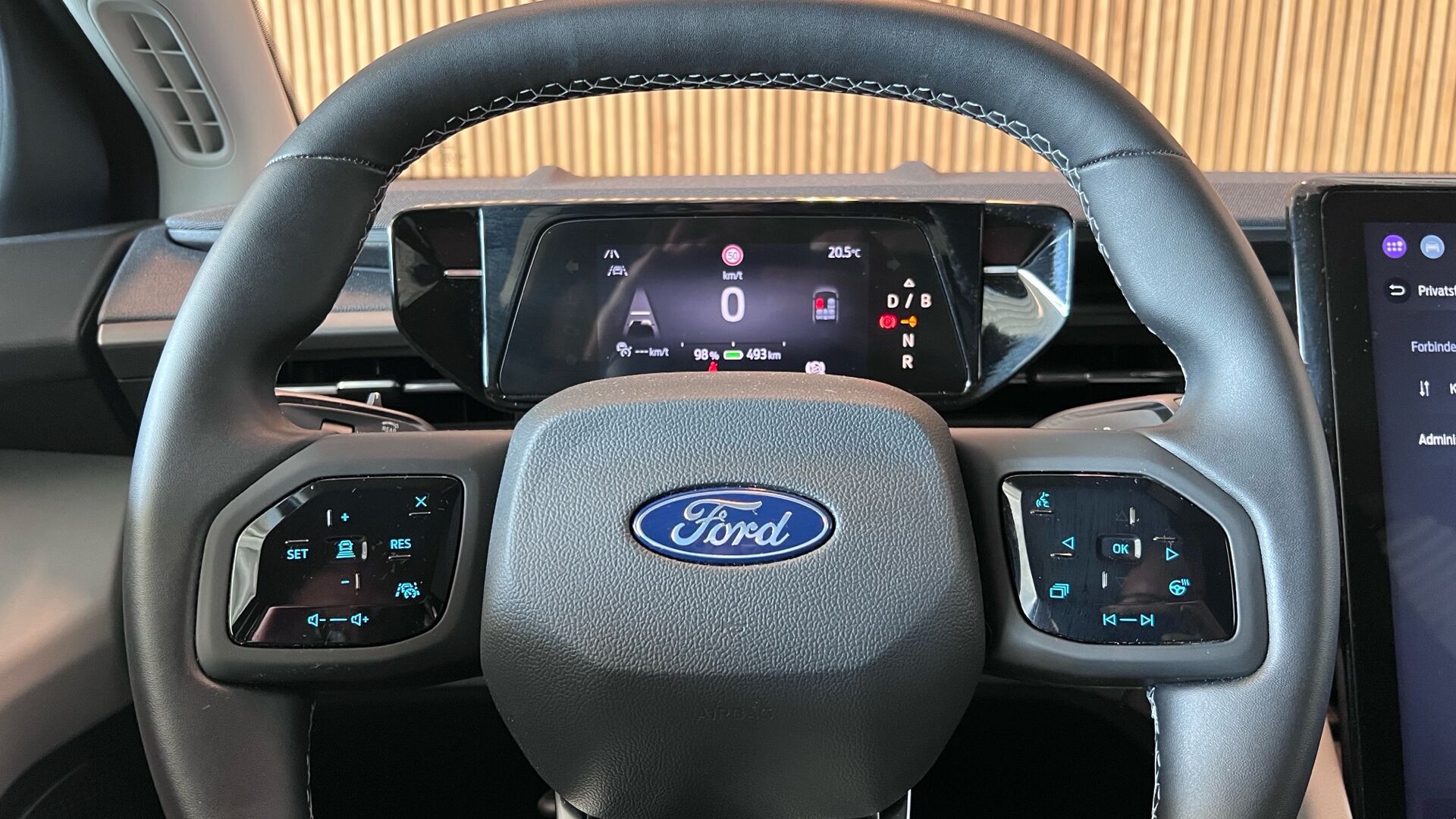 Billede af Ford Explorer EL UR Select AWD 340HK 5d Aut.