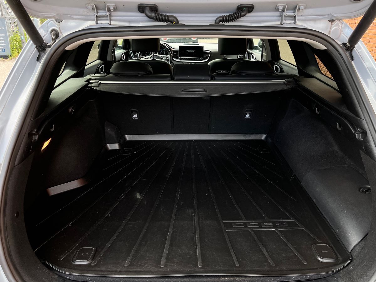 Billede af Kia Ceed SW 1,6 GDI PHEV  Plugin-hybrid Upgrade m/Plus DCT 141HK Stc 6g Aut.