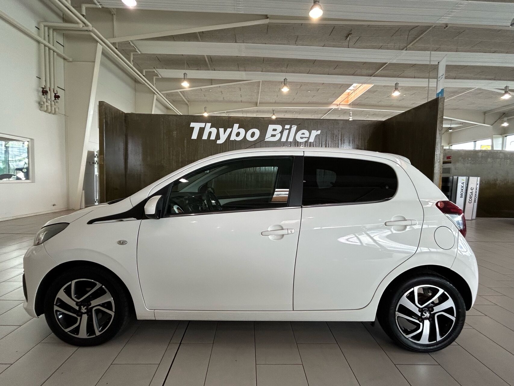 Billede af Peugeot 108 1,0 e-Vti White Edition 69HK 5d