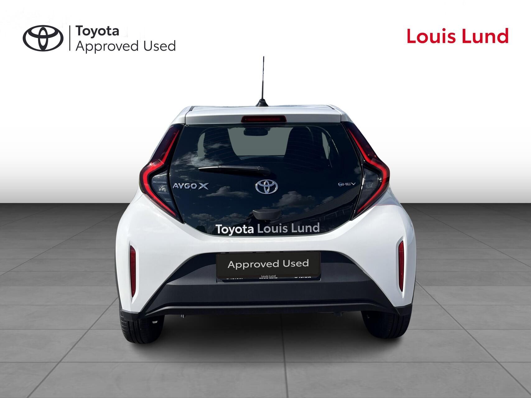Billede af Toyota Aygo X 1,5 Hybrid Play Comfort CVT 116HK 5d Aut.