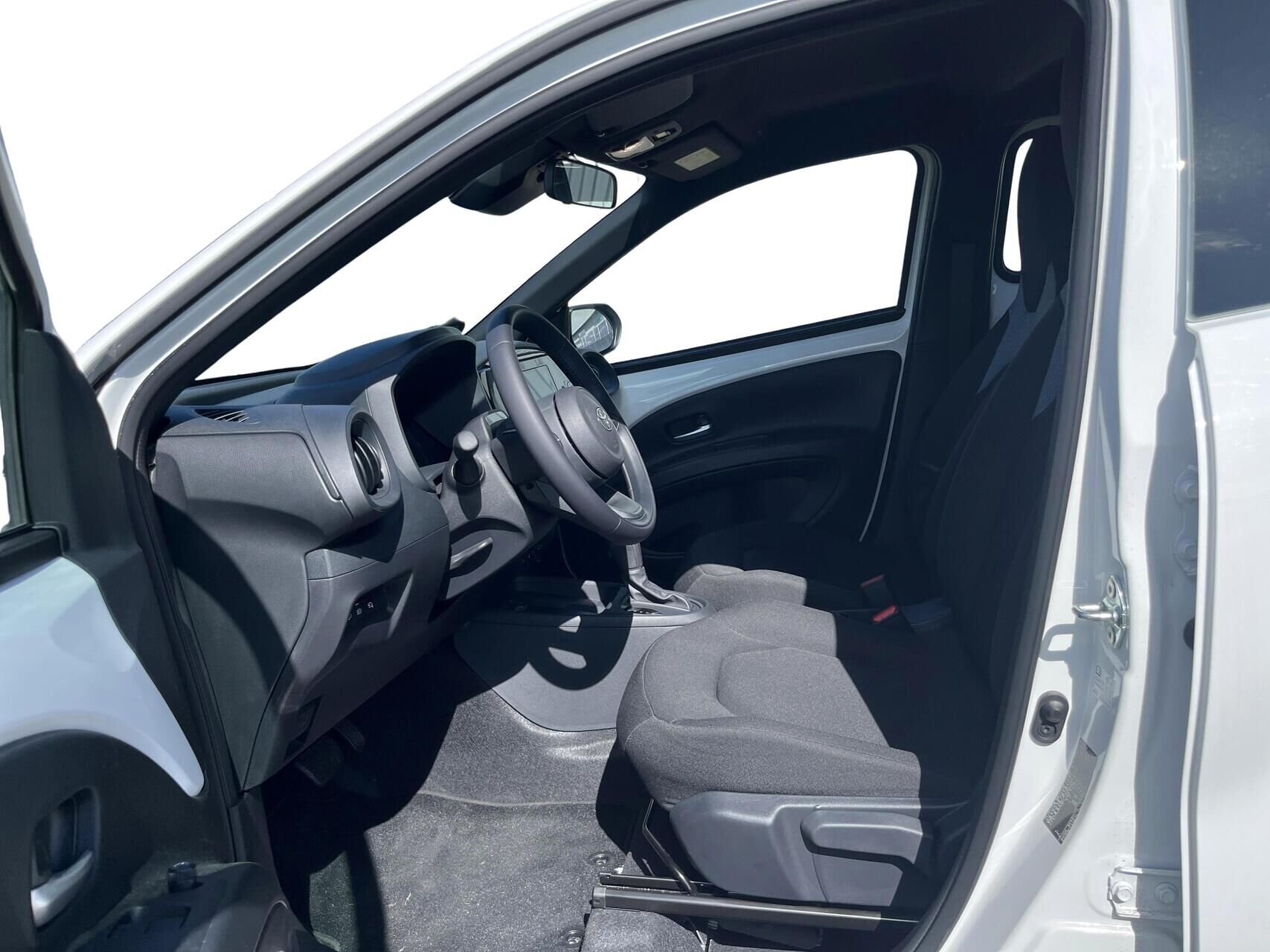 Billede af Toyota Aygo X 1,5 Hybrid Play Comfort CVT 116HK 5d Aut.