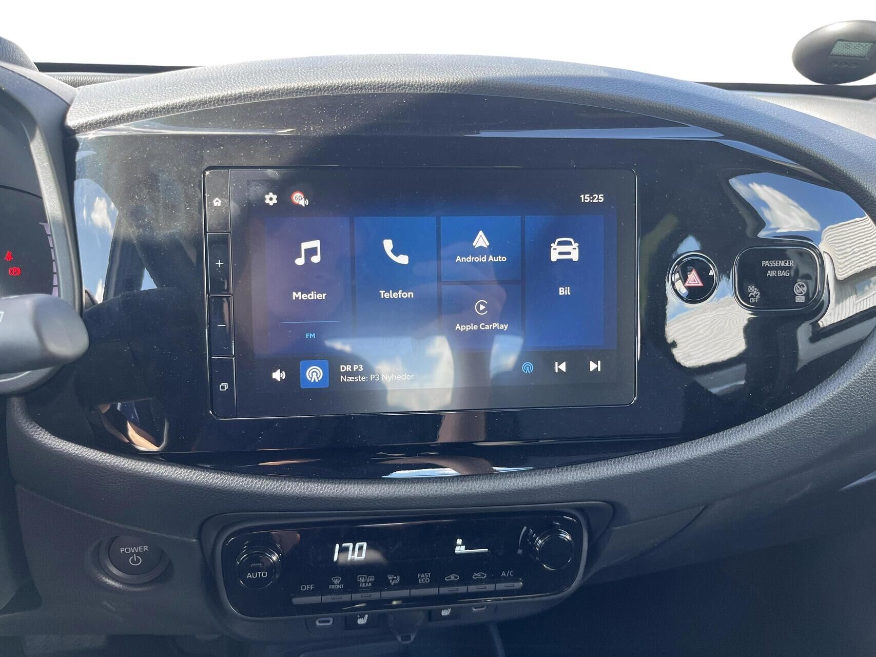 Billede af Toyota Aygo X 1,5 Hybrid Play Comfort CVT 116HK 5d Aut.