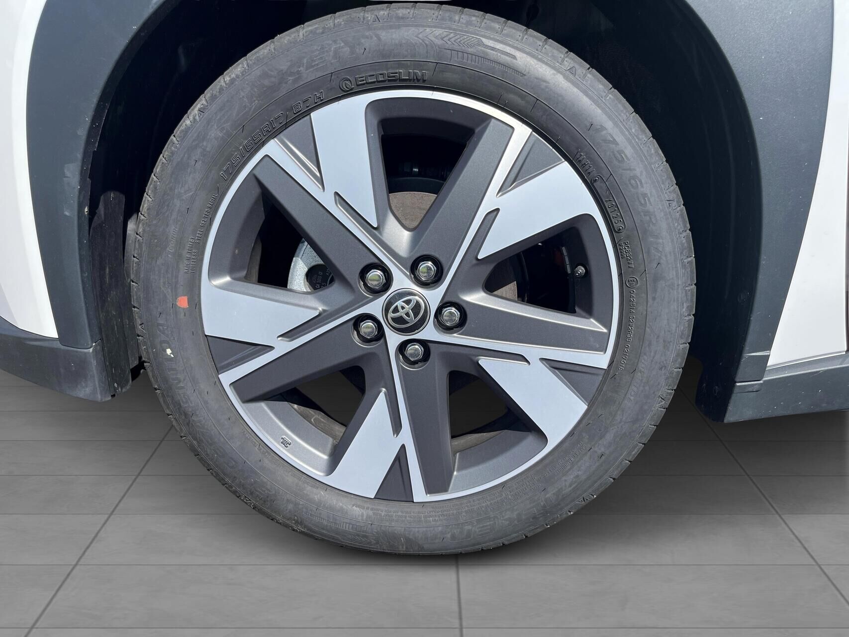 Billede af Toyota Aygo X 1,5 Hybrid Play Comfort CVT 116HK 5d Aut.