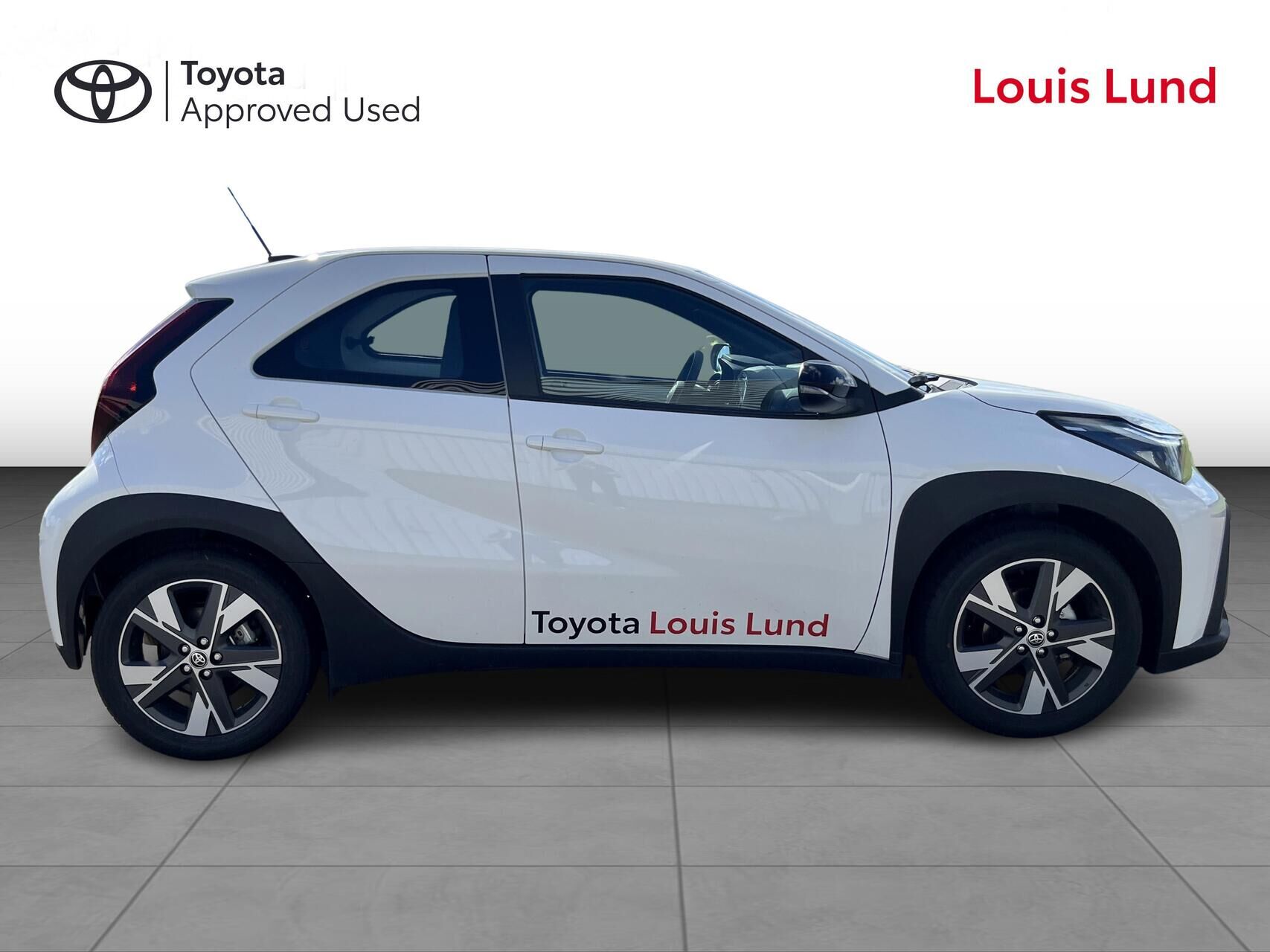 Billede af Toyota Aygo X 1,5 Hybrid Play Comfort CVT 116HK 5d Aut.