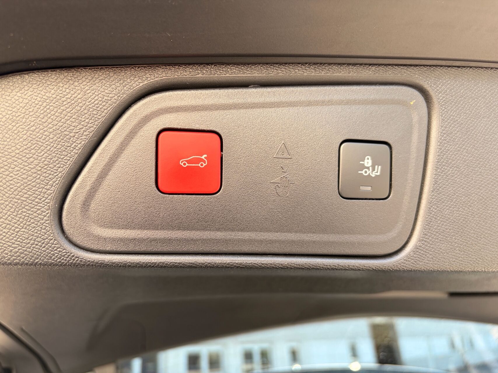 Billede af Peugeot 3008 1,6 PureTech  Plugin-hybrid Allure Pack LTD EAT8 225HK 5d 8g Aut.
