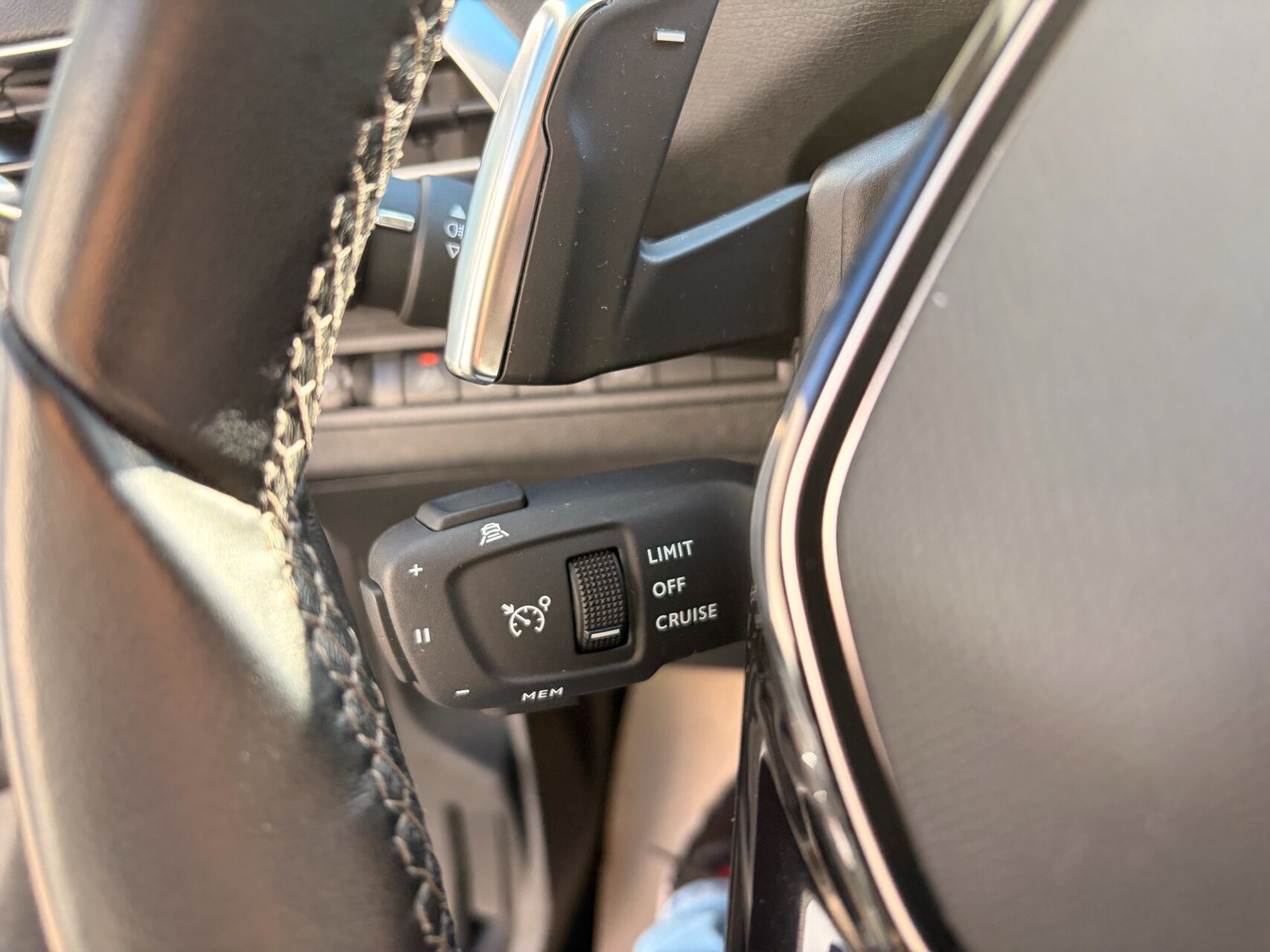 Billede af Peugeot 3008 1,6 PureTech  Plugin-hybrid Allure Pack LTD EAT8 225HK 5d 8g Aut.