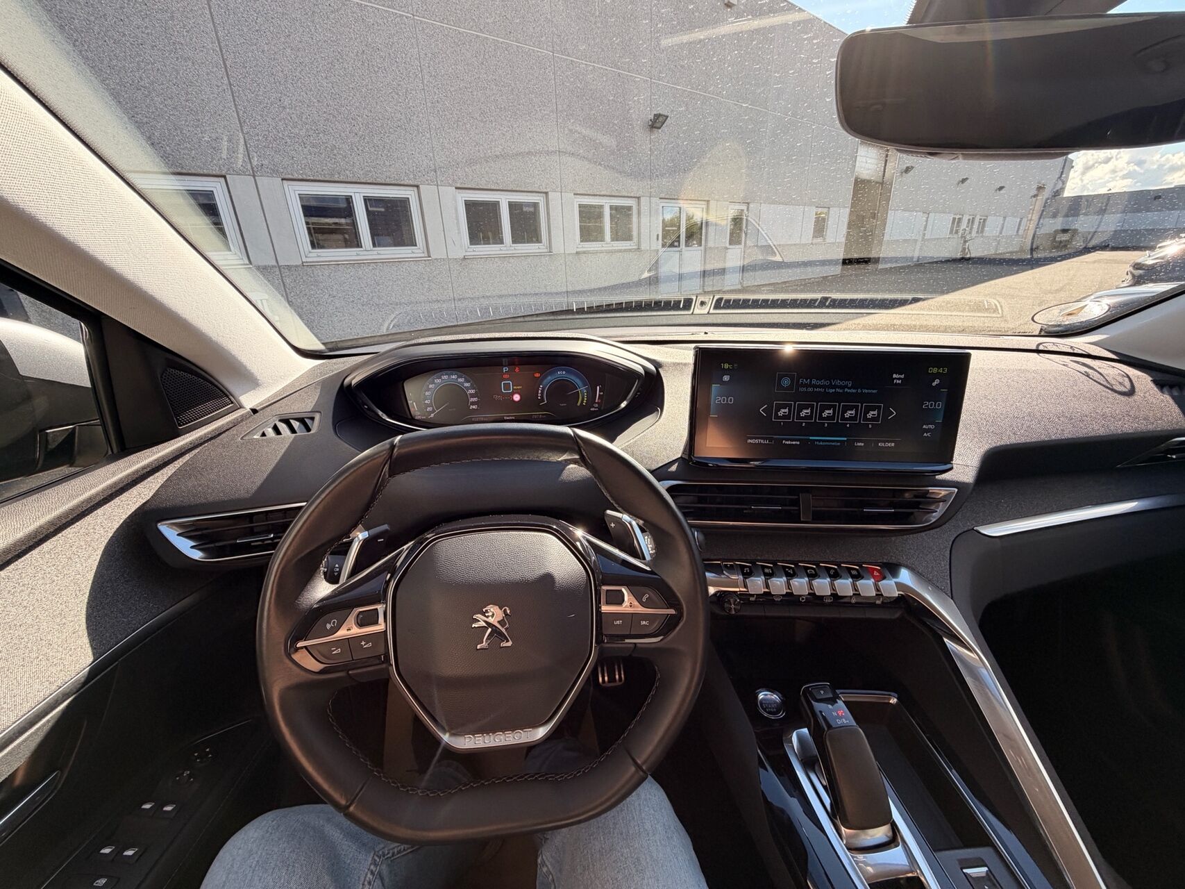 Billede af Peugeot 3008 1,6 PureTech  Plugin-hybrid Allure Pack LTD EAT8 225HK 5d 8g Aut.