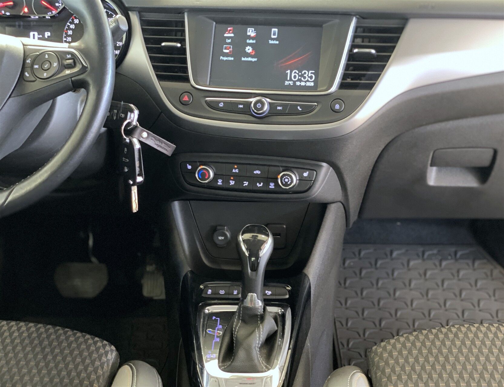 Billede af Opel Crossland X 1,2 Turbo Enjoy Start/Stop 110HK 5d 6g Aut.