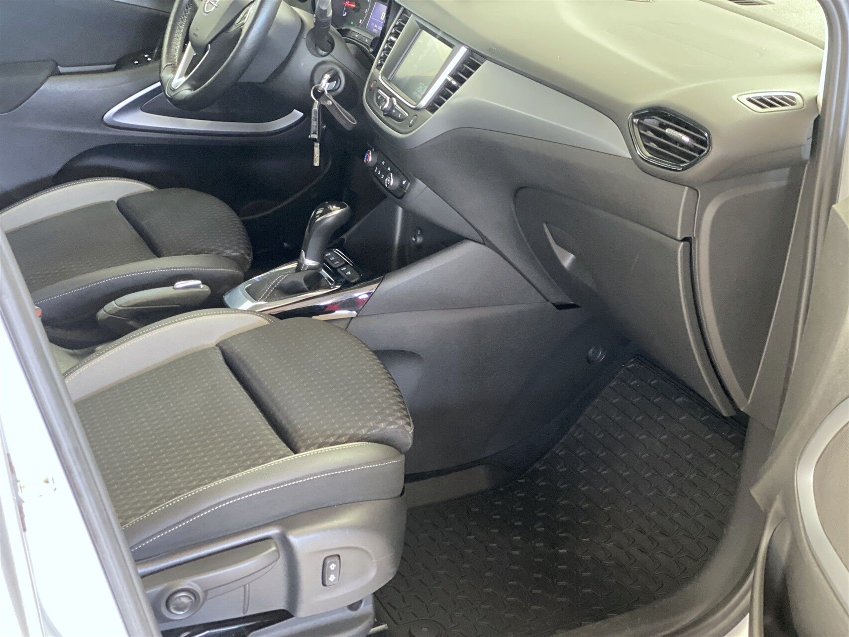 Billede af Opel Crossland X 1,2 Turbo Enjoy Start/Stop 110HK 5d 6g Aut.
