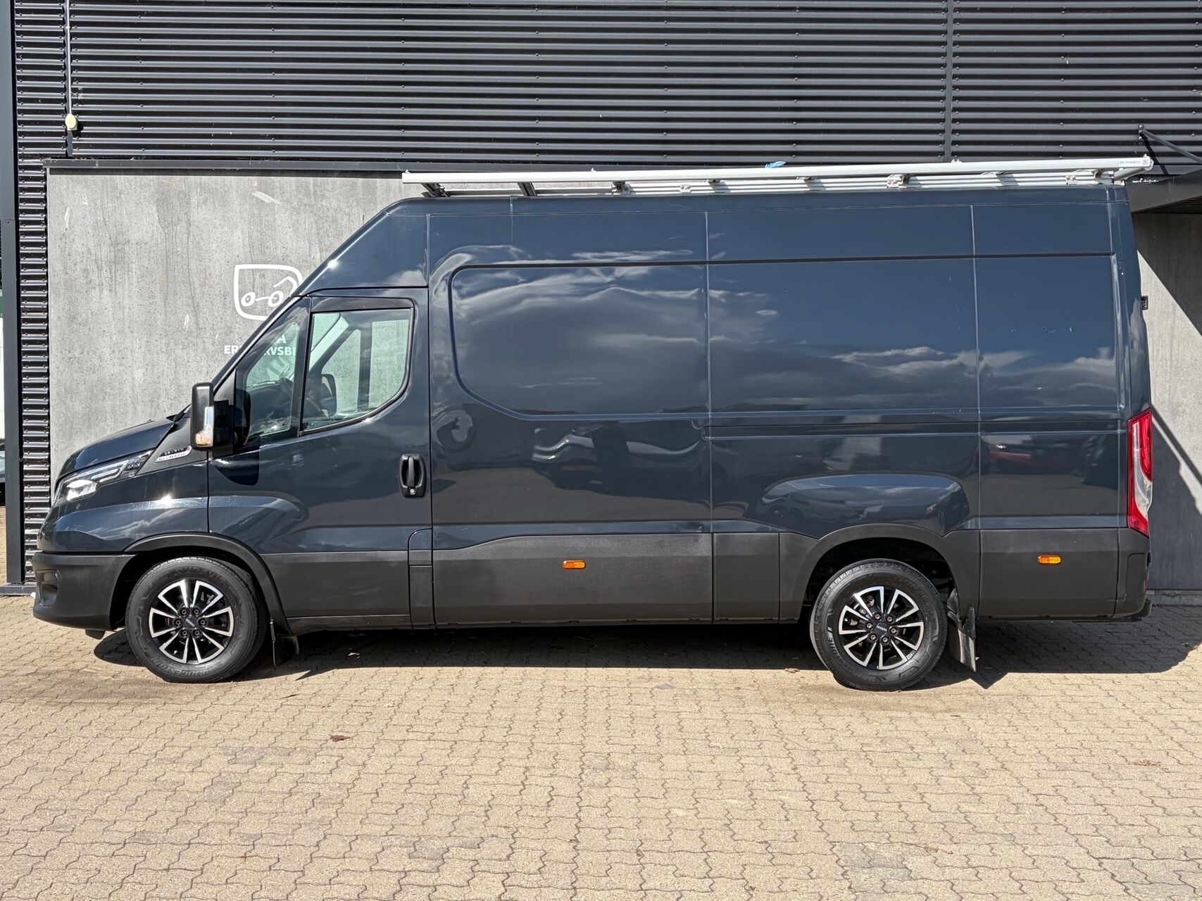 Billede af Iveco Daily 35S21 12m3 3,0 D Hi-Matic 210HK Van 8g Aut.
