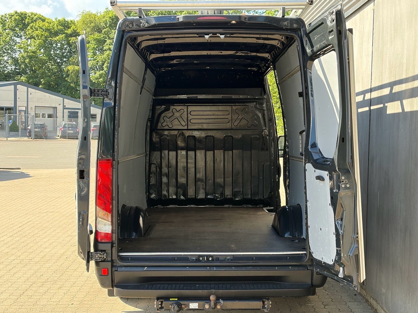 Billede af Iveco Daily 35S21 12m3 3,0 D Hi-Matic 210HK Van 8g Aut.