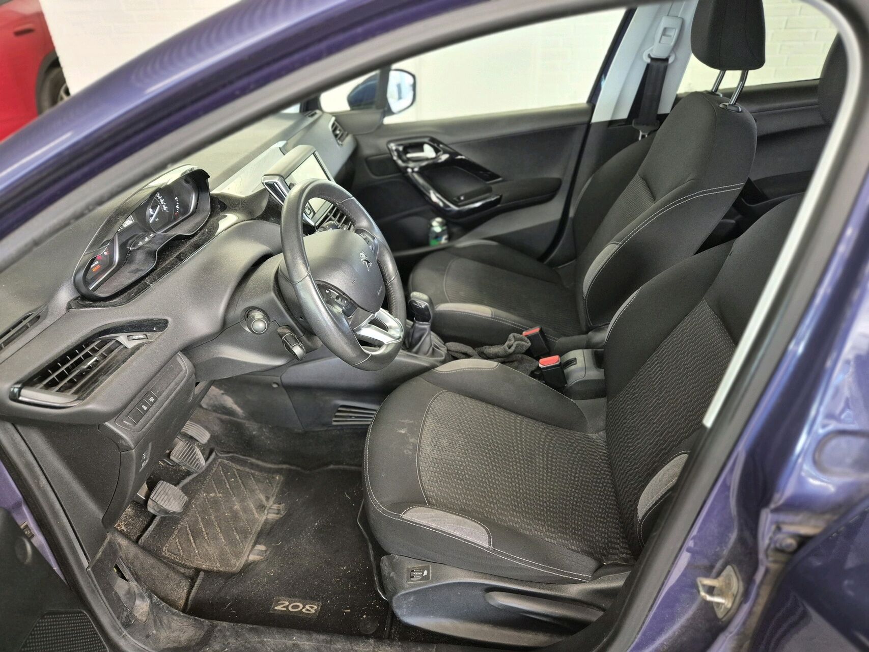 Billede af Peugeot 208 1,6 BlueHDi Envy Sky 100HK 5d