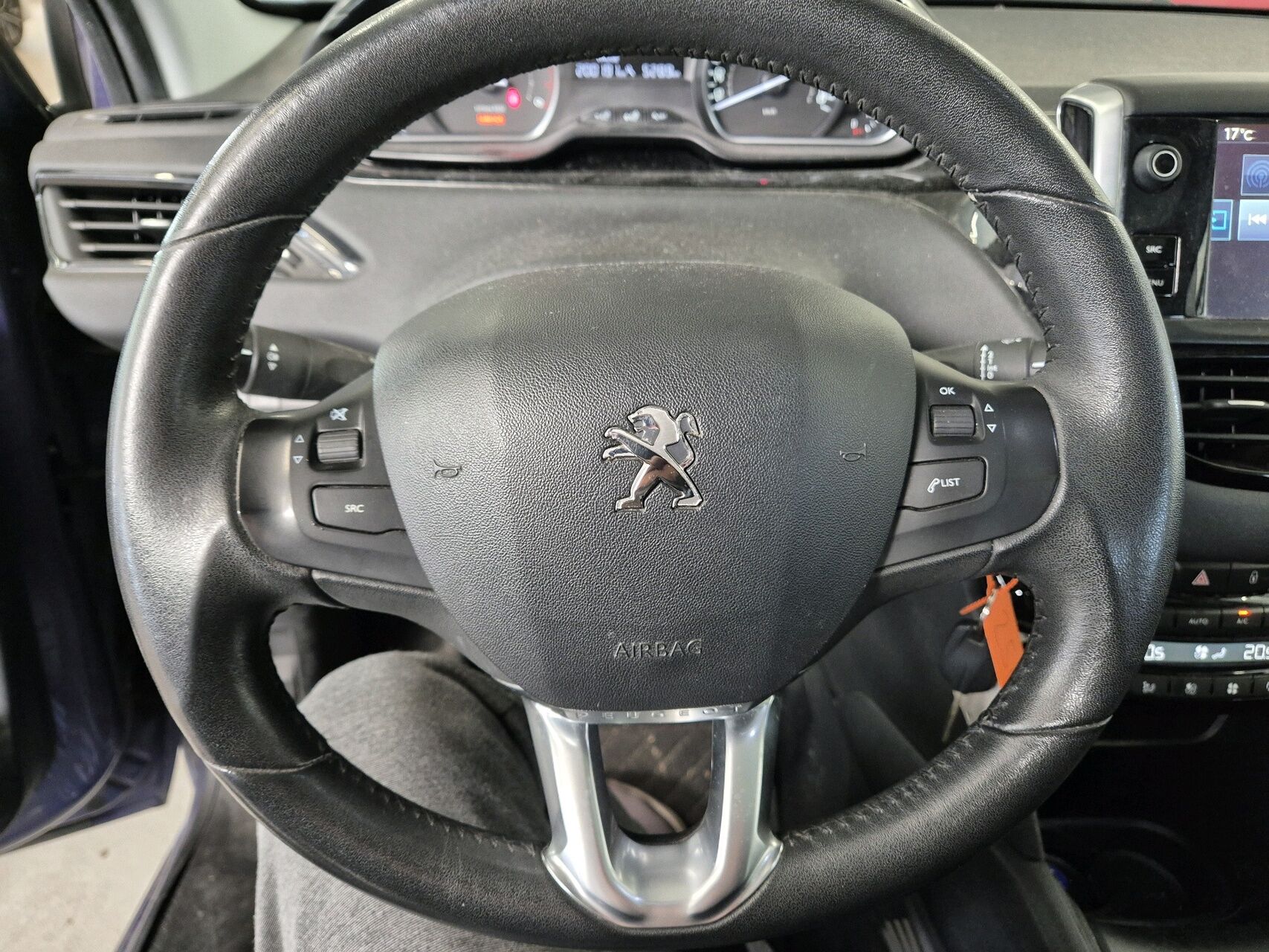 Billede af Peugeot 208 1,6 BlueHDi Envy Sky 100HK 5d