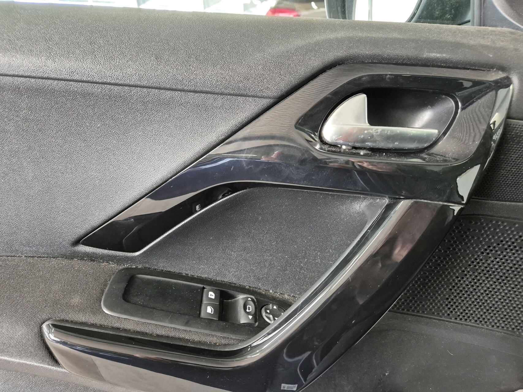 Billede af Peugeot 208 1,6 BlueHDi Envy Sky 100HK 5d