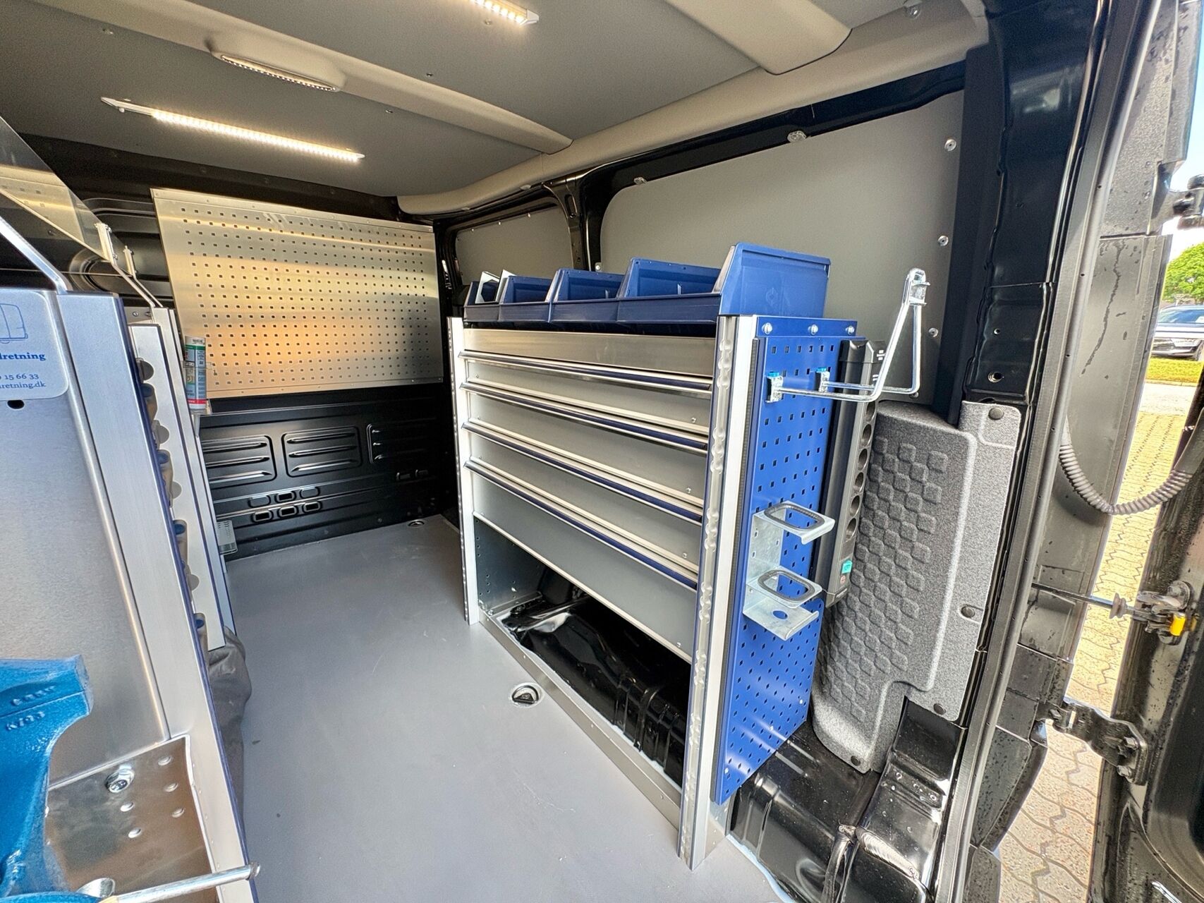 Billede af Kia PV5 Cargo L2H1 EL Long Range Work Pro 163HK Van Aut.