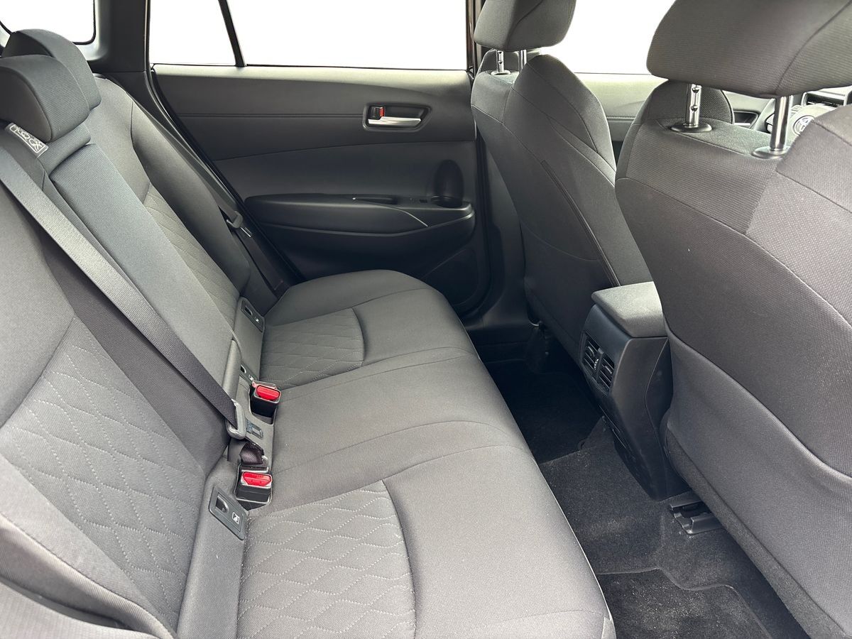 Billede af Toyota Corolla Cross 2,0 Hybrid Style Comfort E-CVT 197HK 5d Aut.