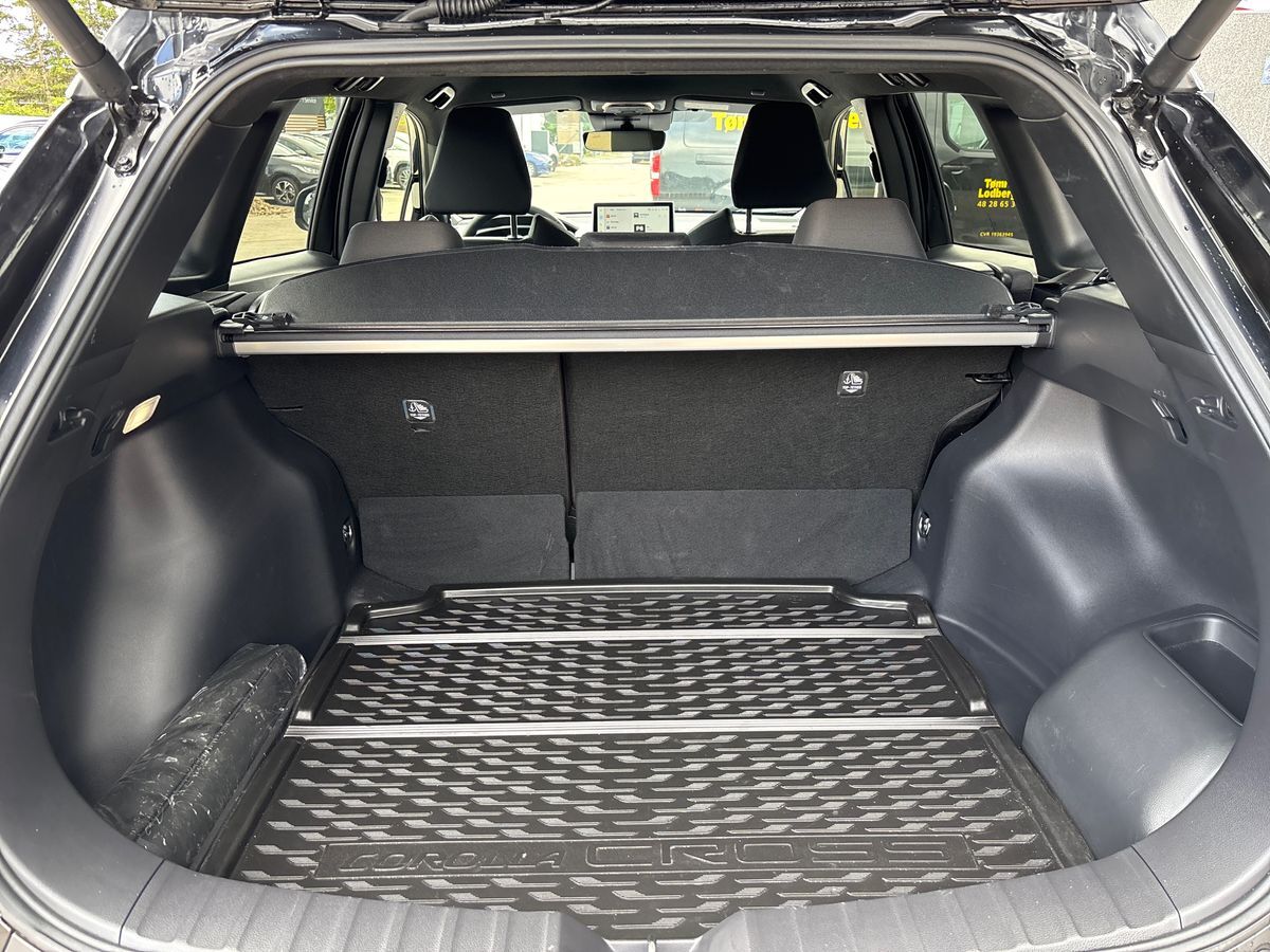Billede af Toyota Corolla Cross 2,0 Hybrid Style Comfort E-CVT 197HK 5d Aut.