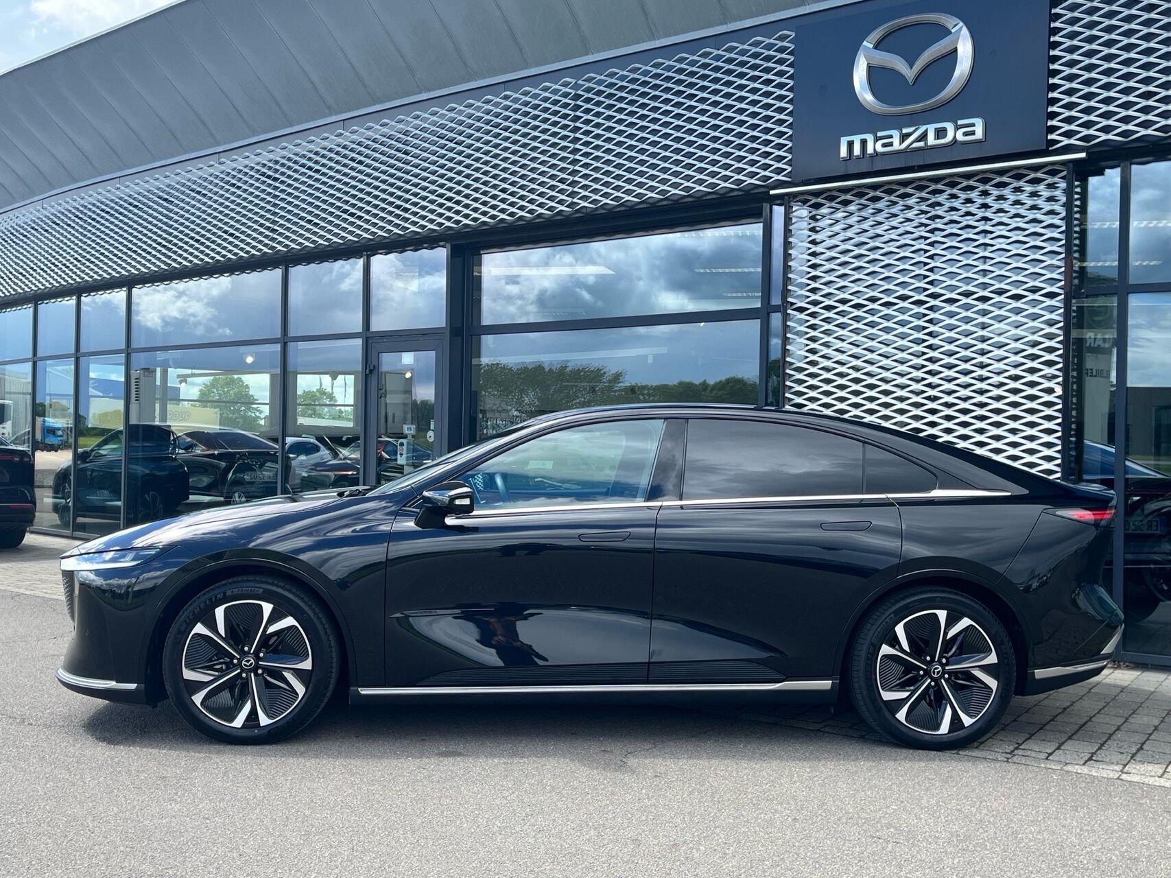 Billede af Mazda 6e EL Takumi Plus 245HK 5d Aut.
